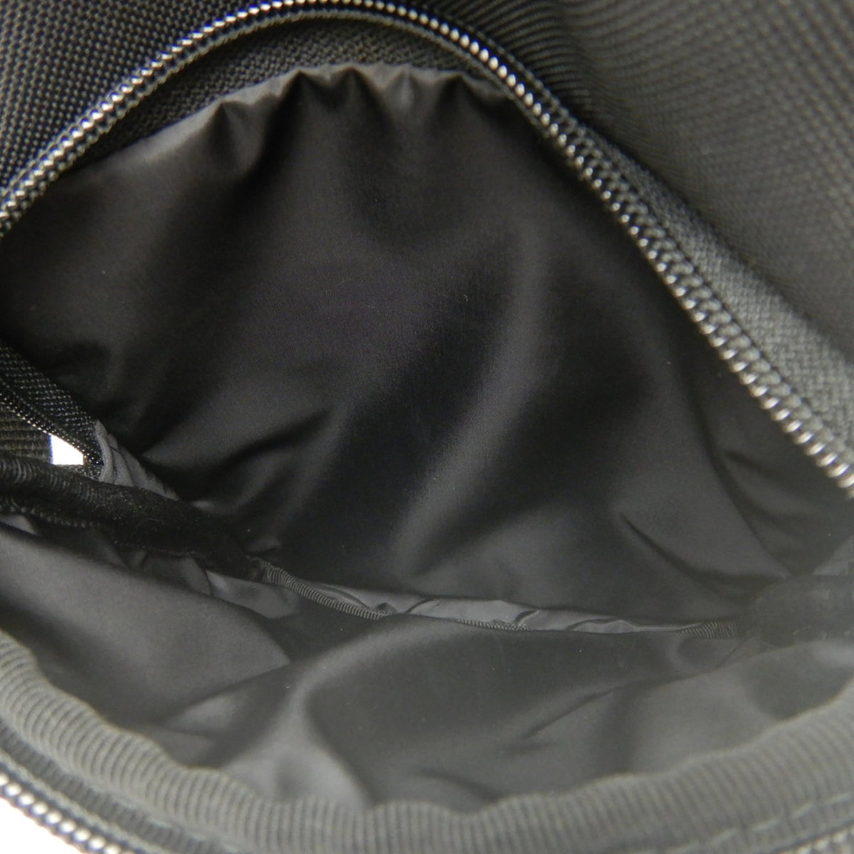 Balenciaga Black Nylon Shoulder Bag (Pre-Owned)