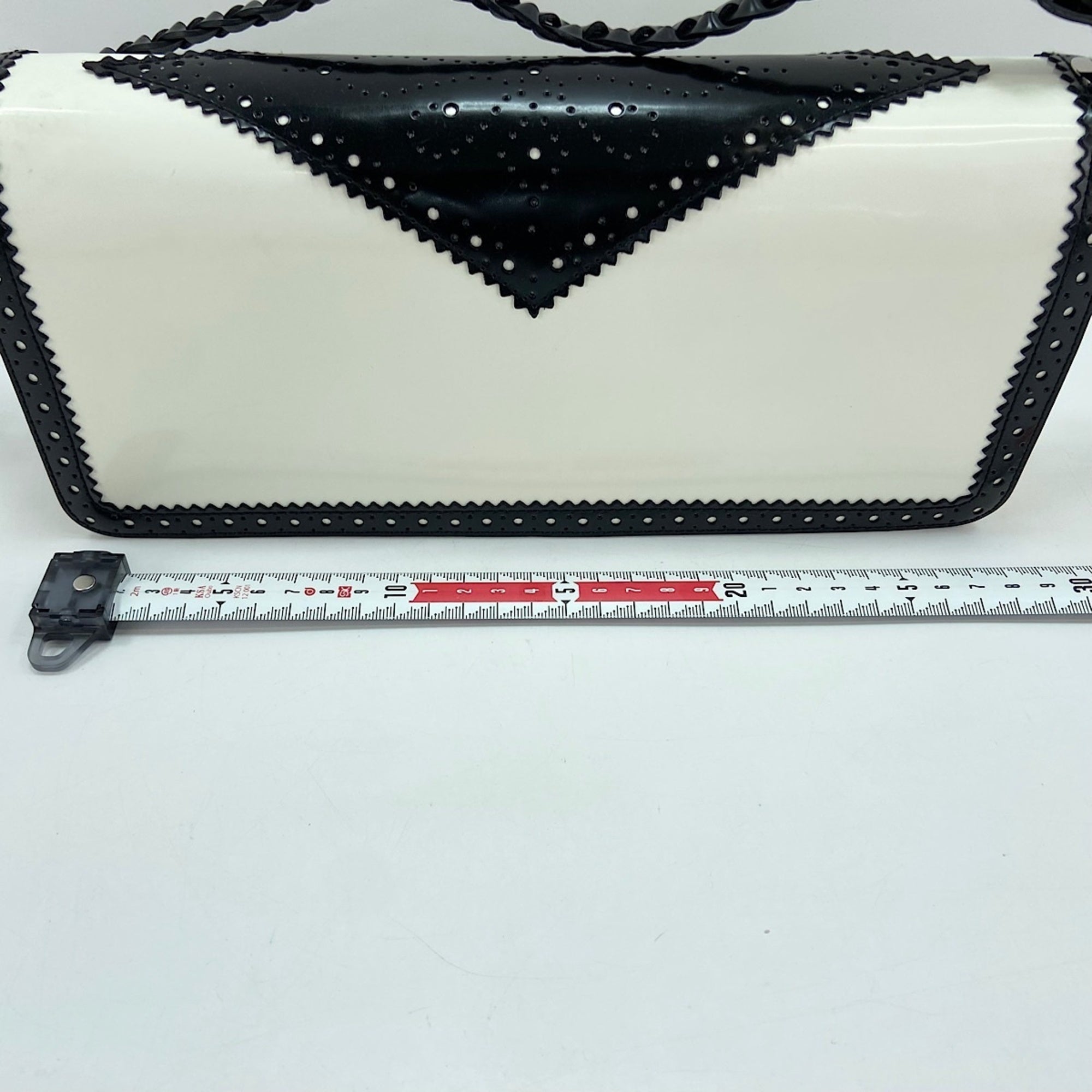 Christian Dior White Leather Shoulder Bag (Pre-Owned)