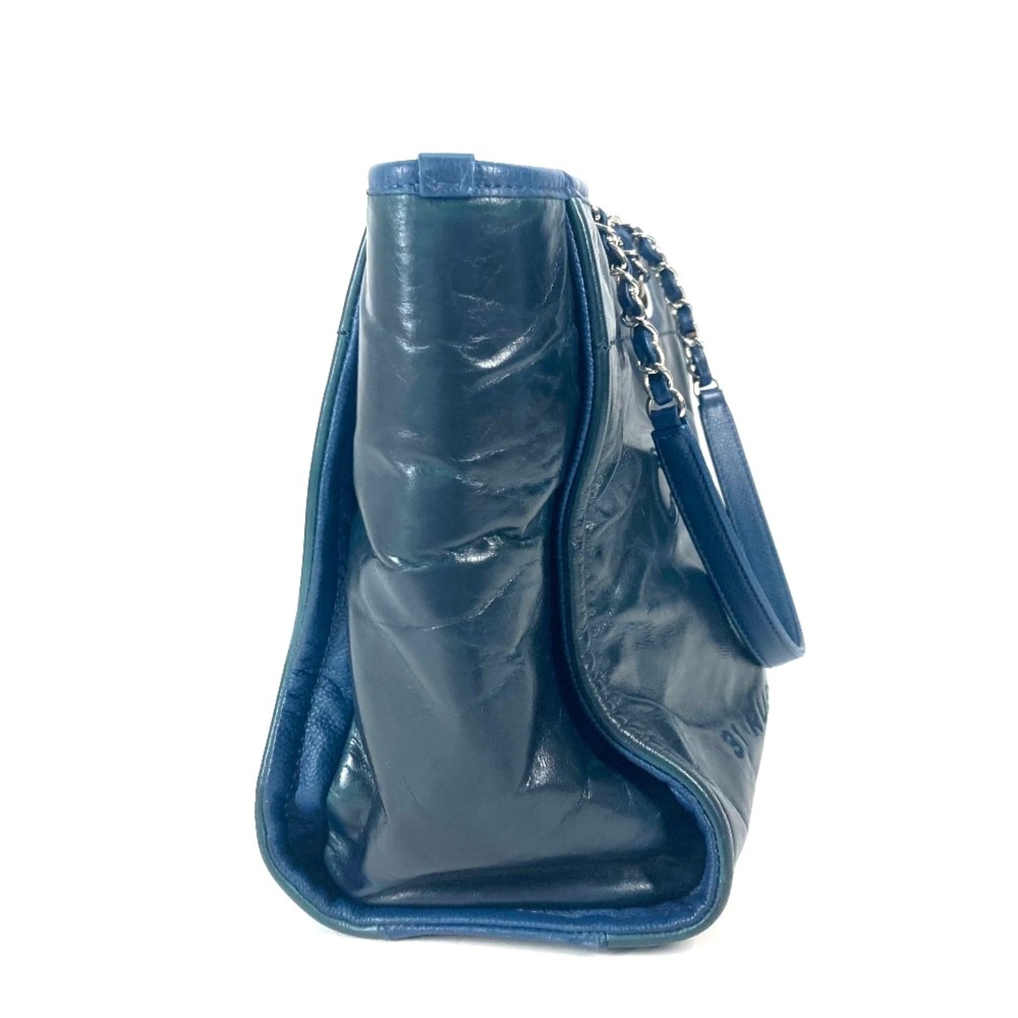 Chanel Navy Leather Shoulder Bag (Pre-Owned)