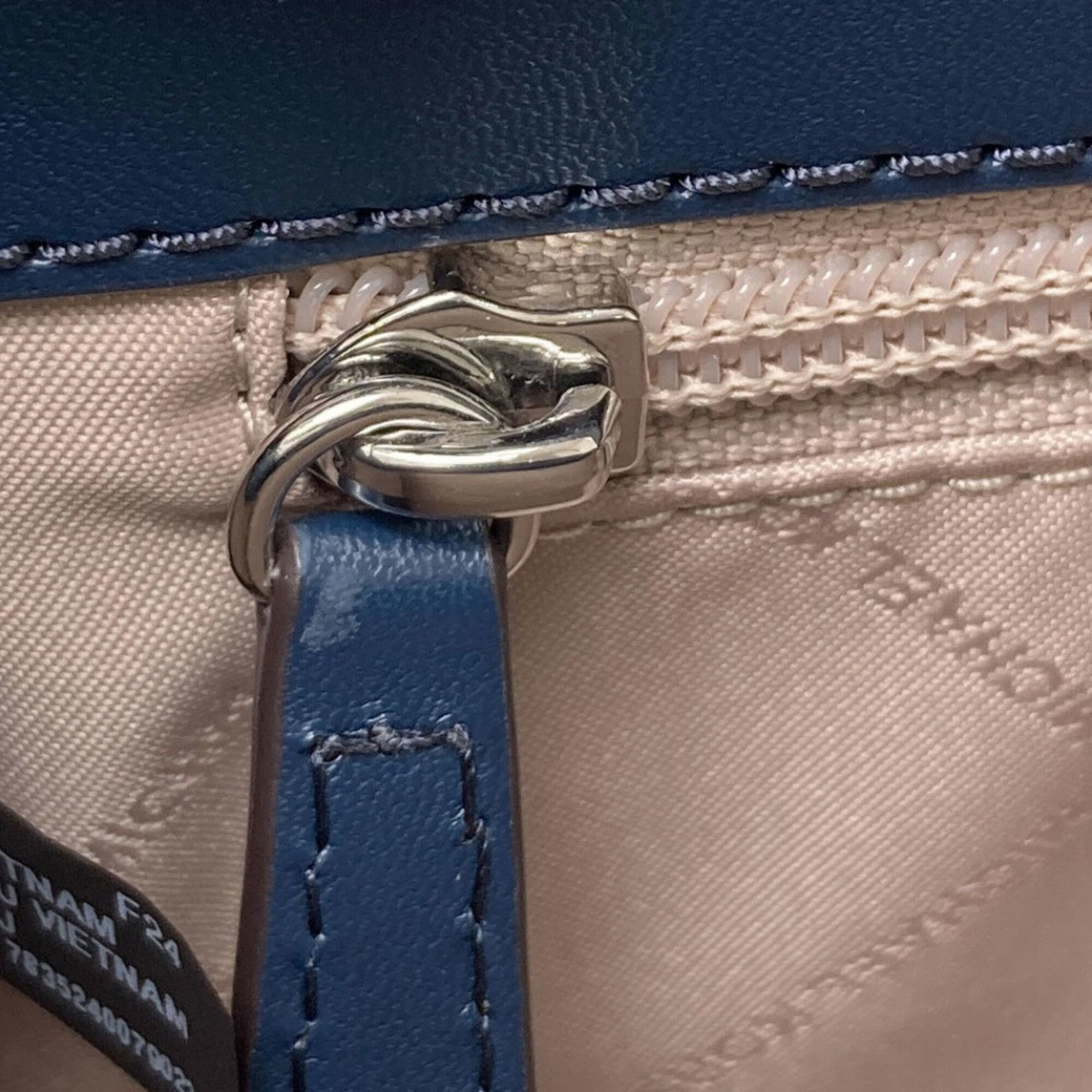 Michael Kors Blue Canvas Handbag (Pre-Owned)