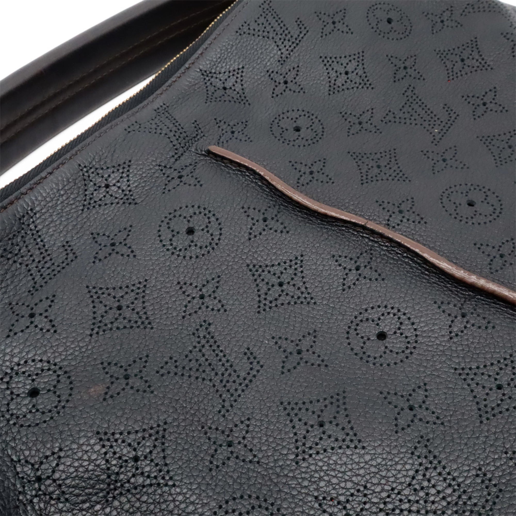 Louis Vuitton Black Noir Mahina Leather Leather Handbag Pouch Shoulder Bag (Pre-Owned)
