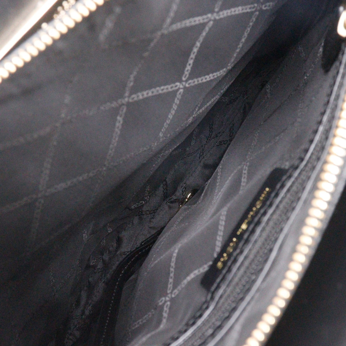 Michael Kors Black Leather Tote Bag (Pre-Owned)