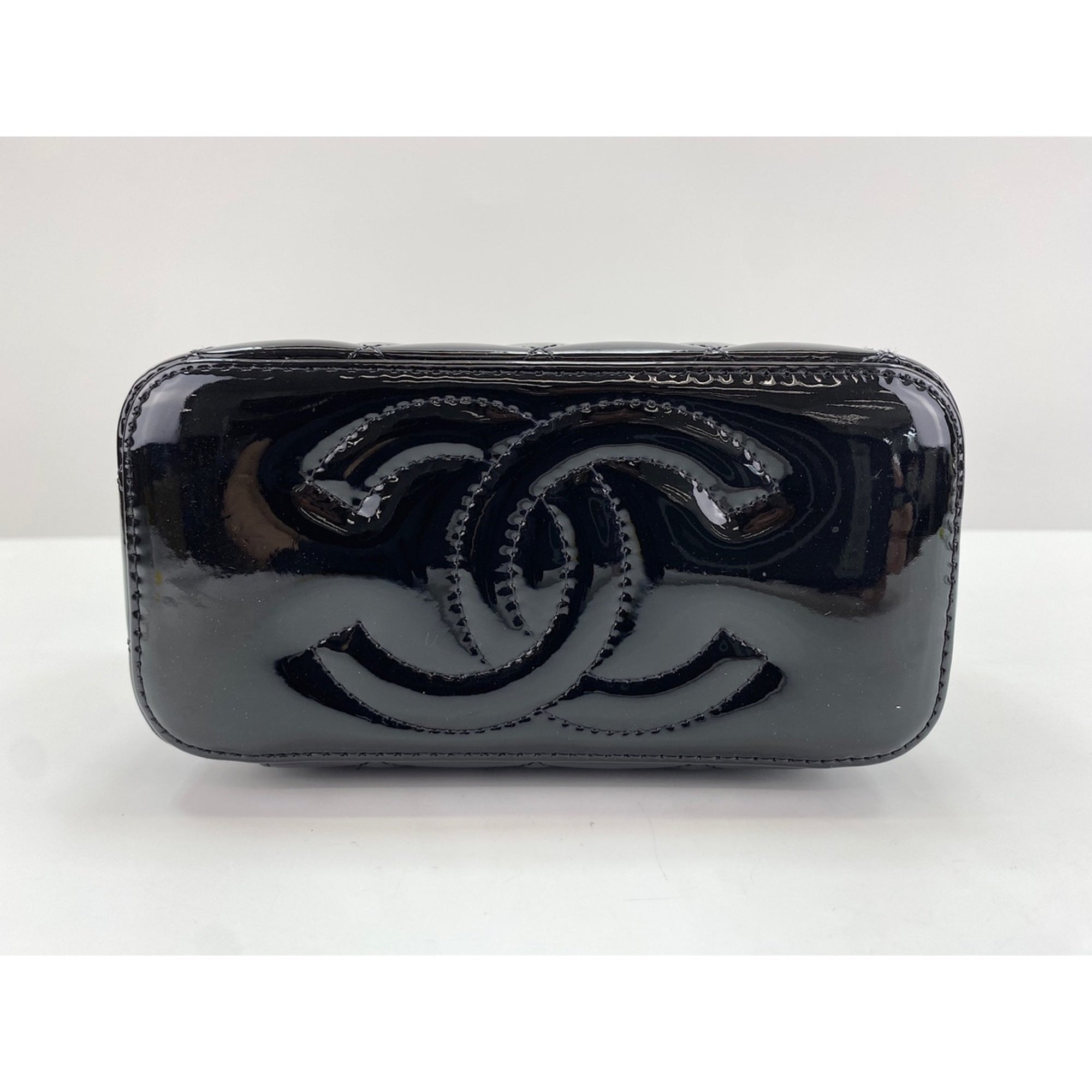 Chanel Black Shoulder Bag (Pre-Owned)
