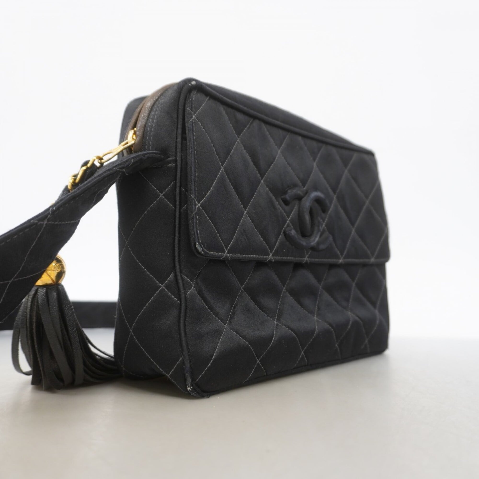 Chanel Black Satin Shoulder Bag (Pre-Owned)