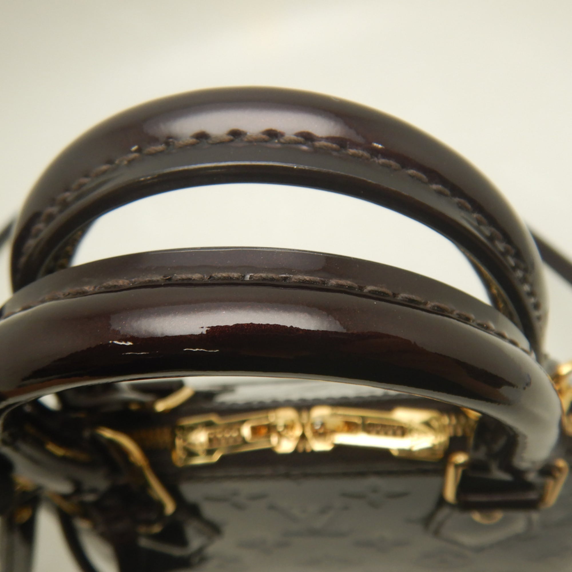 Louis Vuitton Amarante Vernis Monogram Handbag (Pre-Owned)