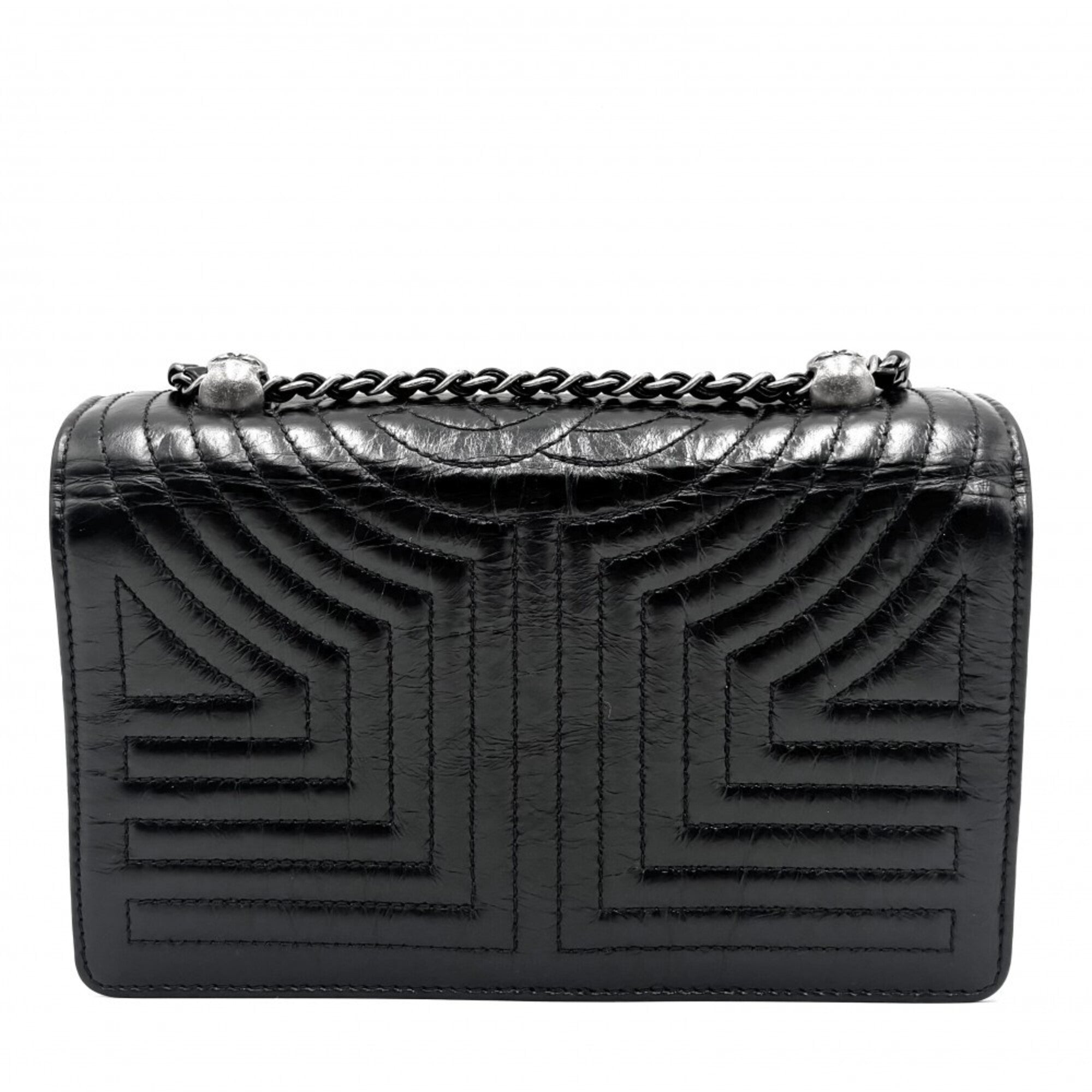 Chanel Black Leather Shoulder Bag (Pre-Owned)