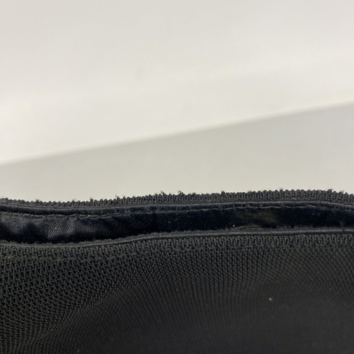 Gucci Black Canvas Shoulder Bag (Pre-Owned)