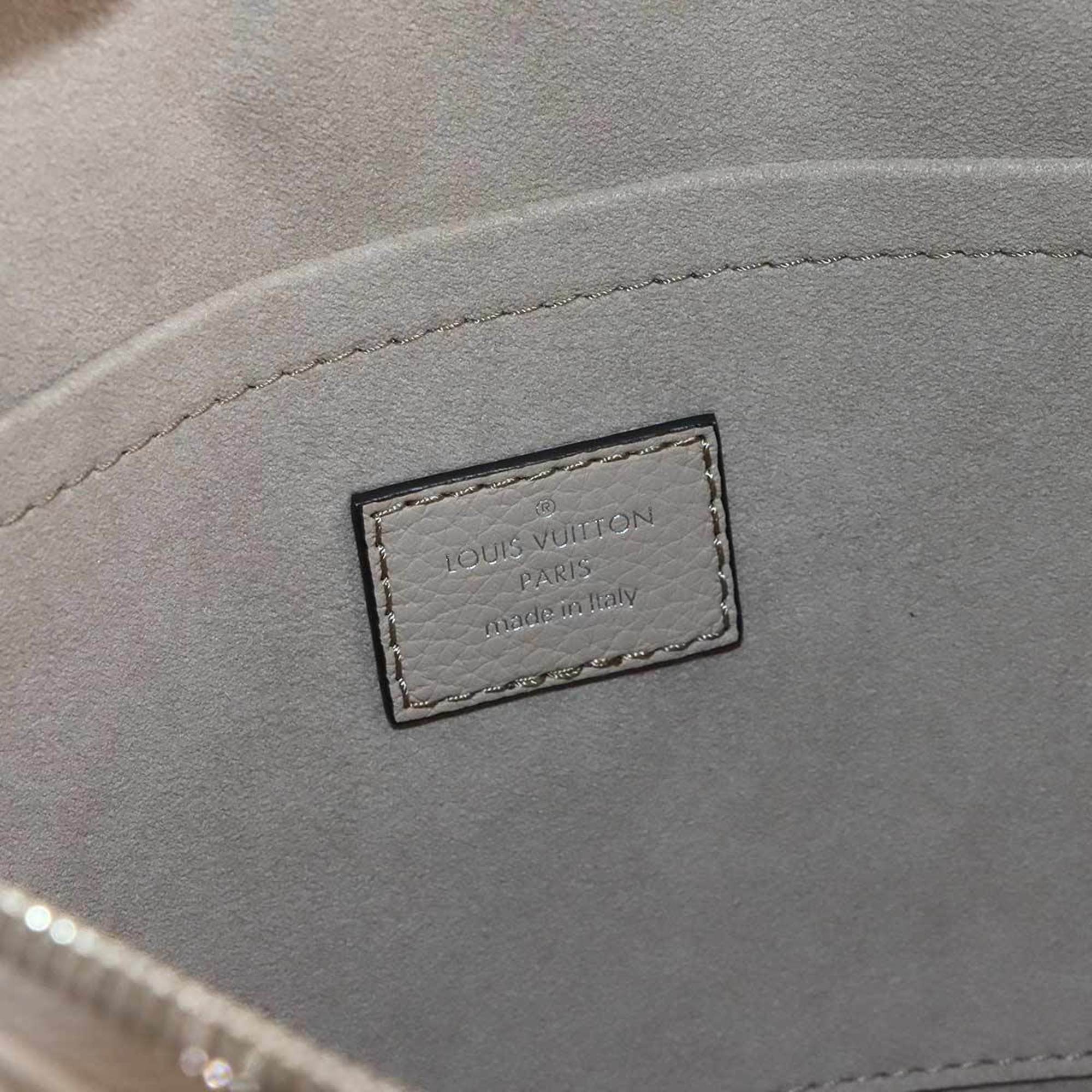 Louis Vuitton Galle Mahina Leather Pouch Shoulder Bag (Pre-Owned)