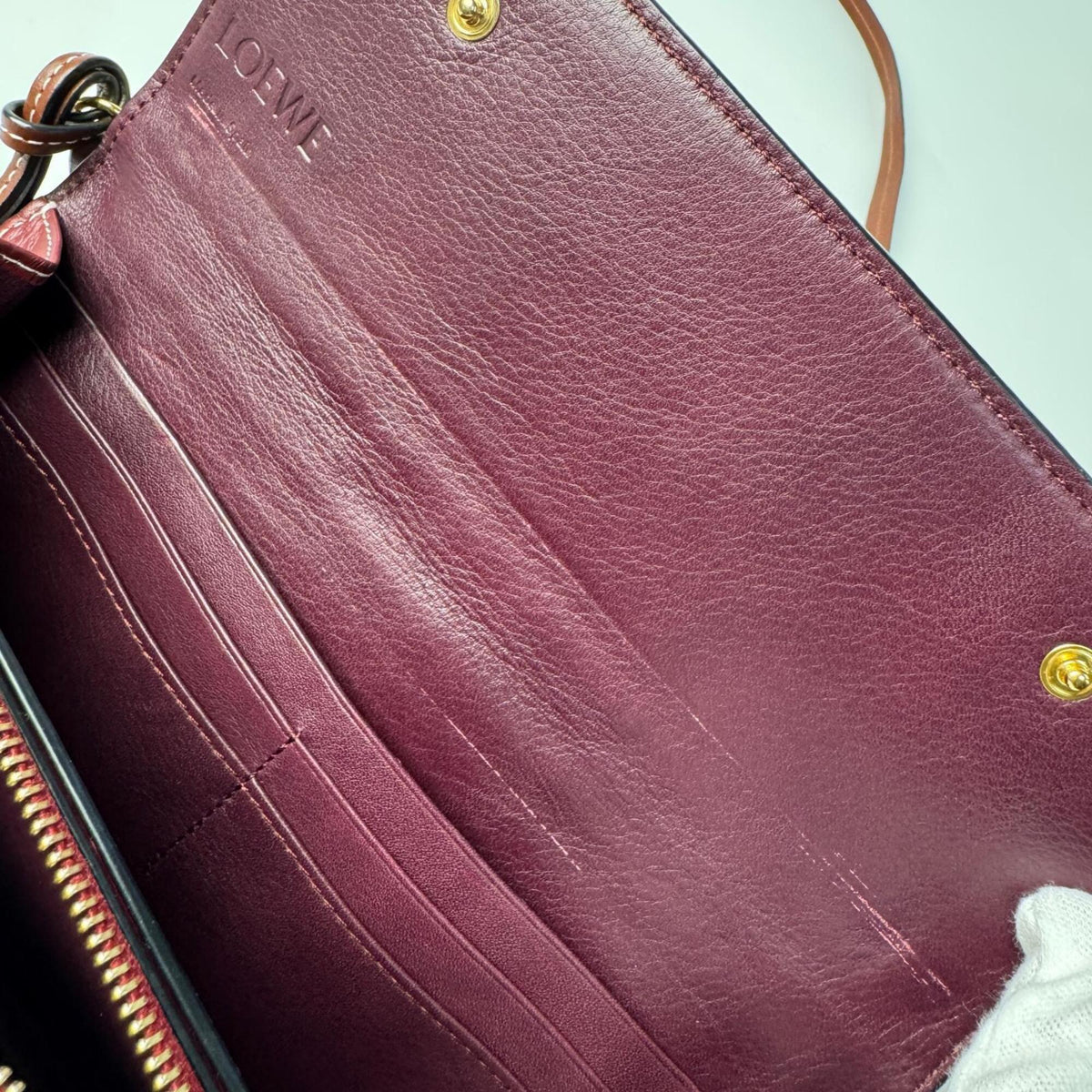 Loewe Bordeaux Leather Pochette Shoulder Bag (Pre-Owned)