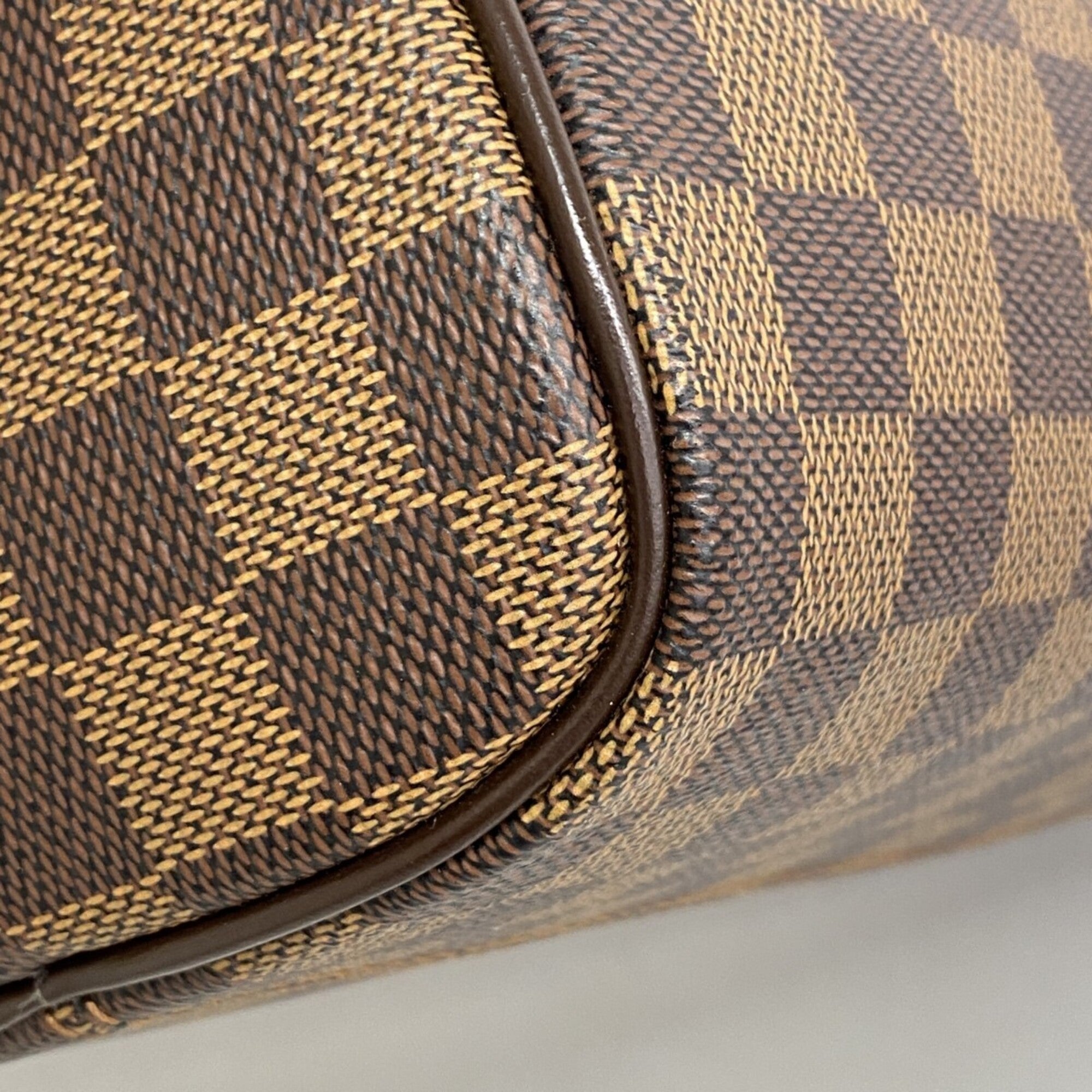 Louis Vuitton Ebene Handbag (Pre-Owned)