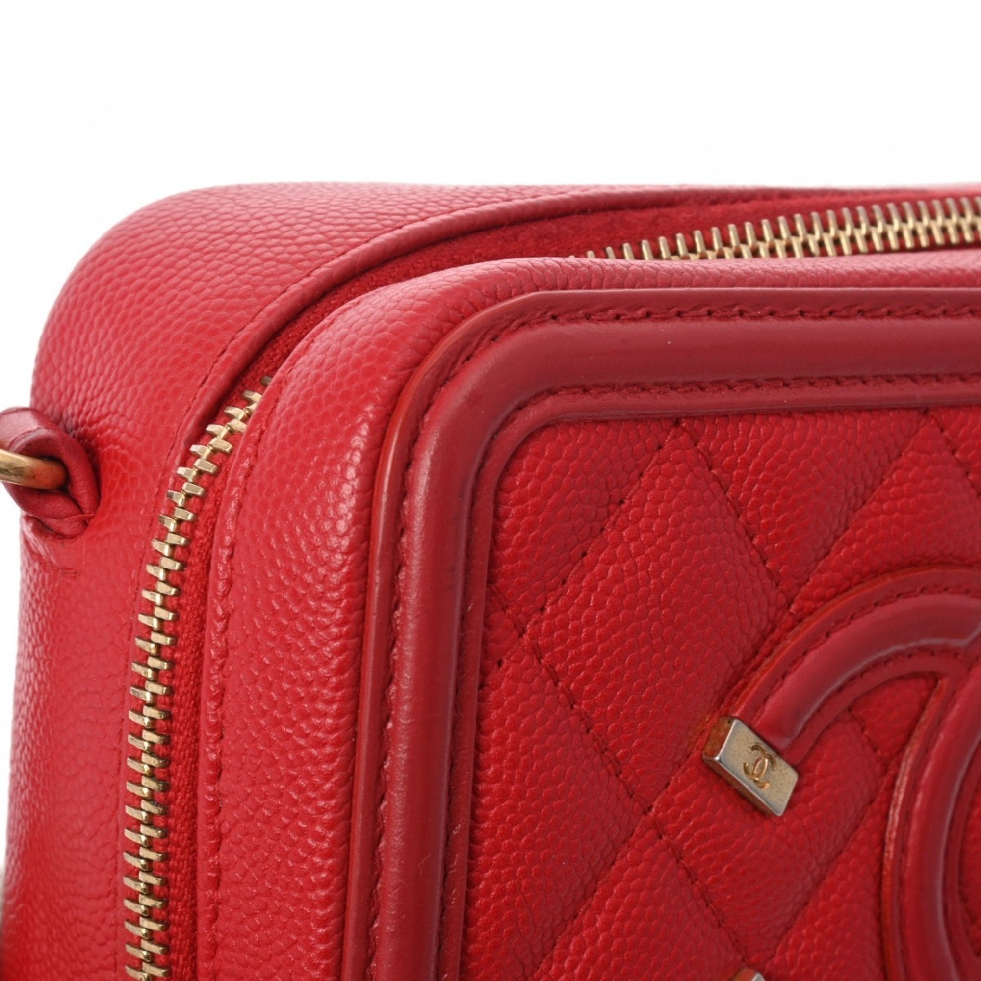 Chanel Caviar Skin Red Color Caviar Leather Shoulder Bag (Pre-Owned)