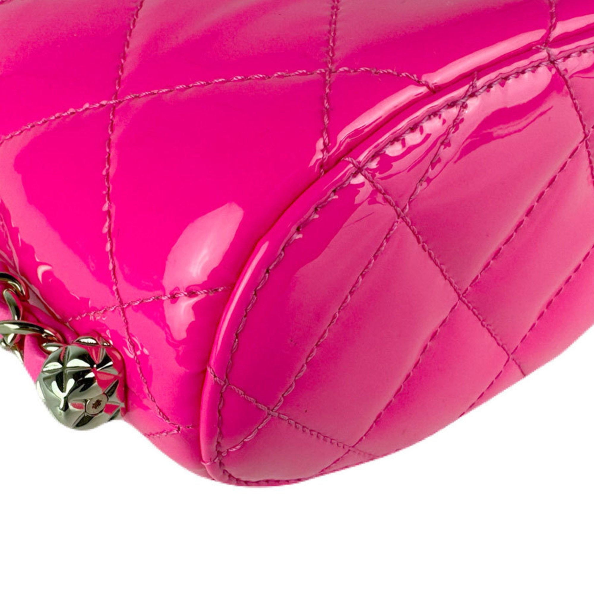 Chanel Pink Patent Leather Shoulder Bag (Pre-Owned)