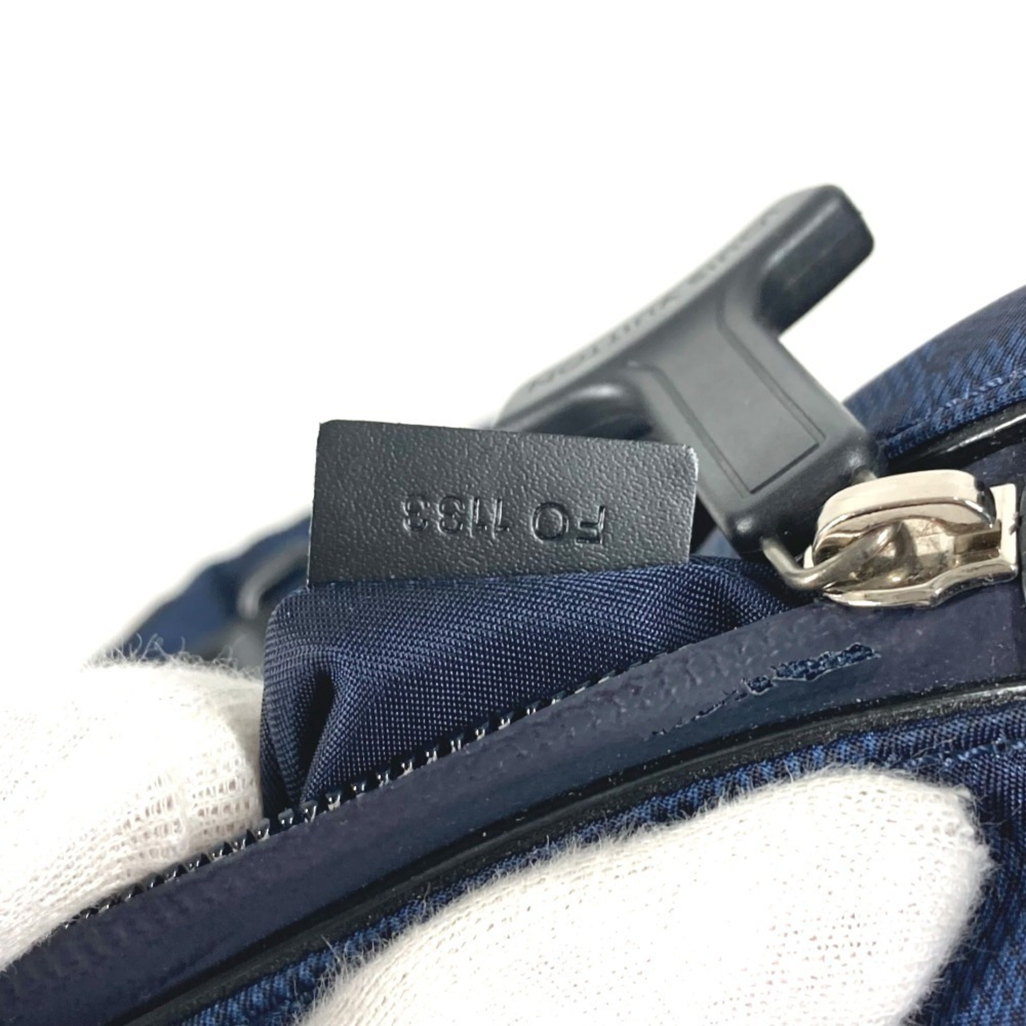 Louis Vuitton Blue Nylon Shoulder Bag (Pre-Owned)