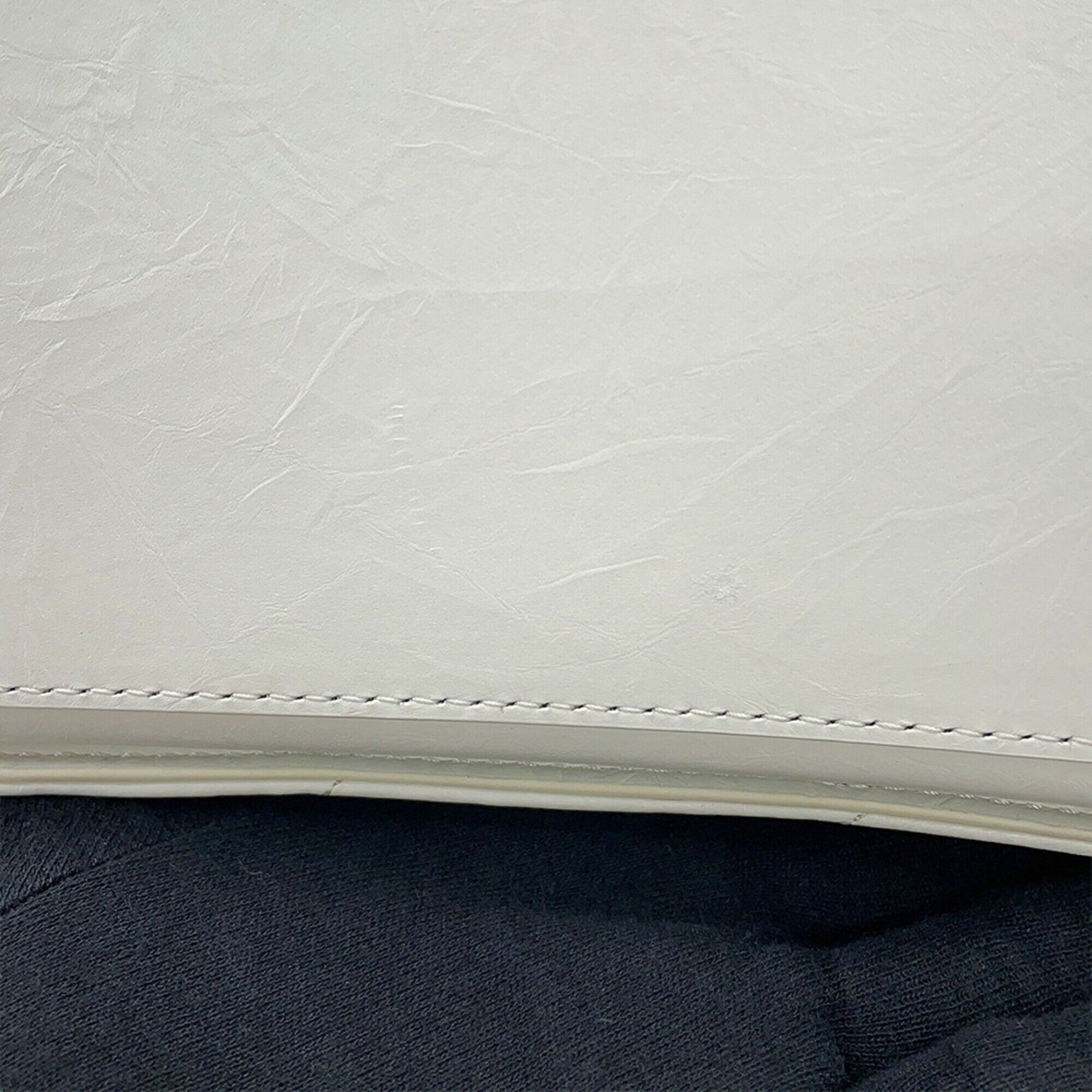 Balenciaga White Leather Handbag Shoulder Bag (Pre-Owned)