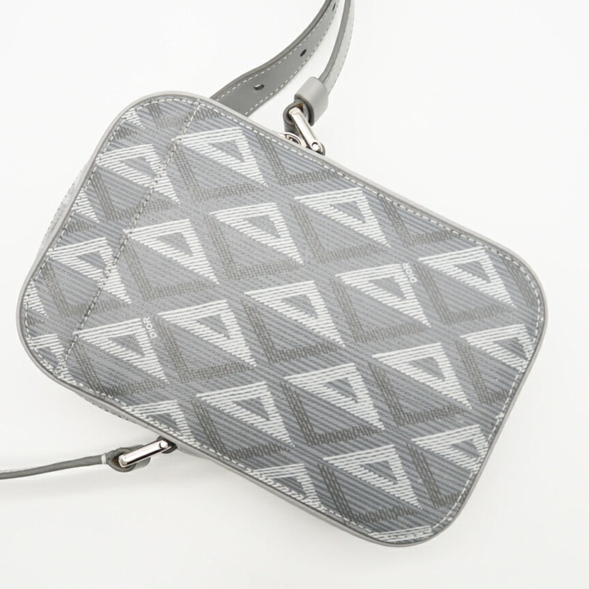 Christian Dior Gray White Leather Shoulder Bag (Pre-Owned)