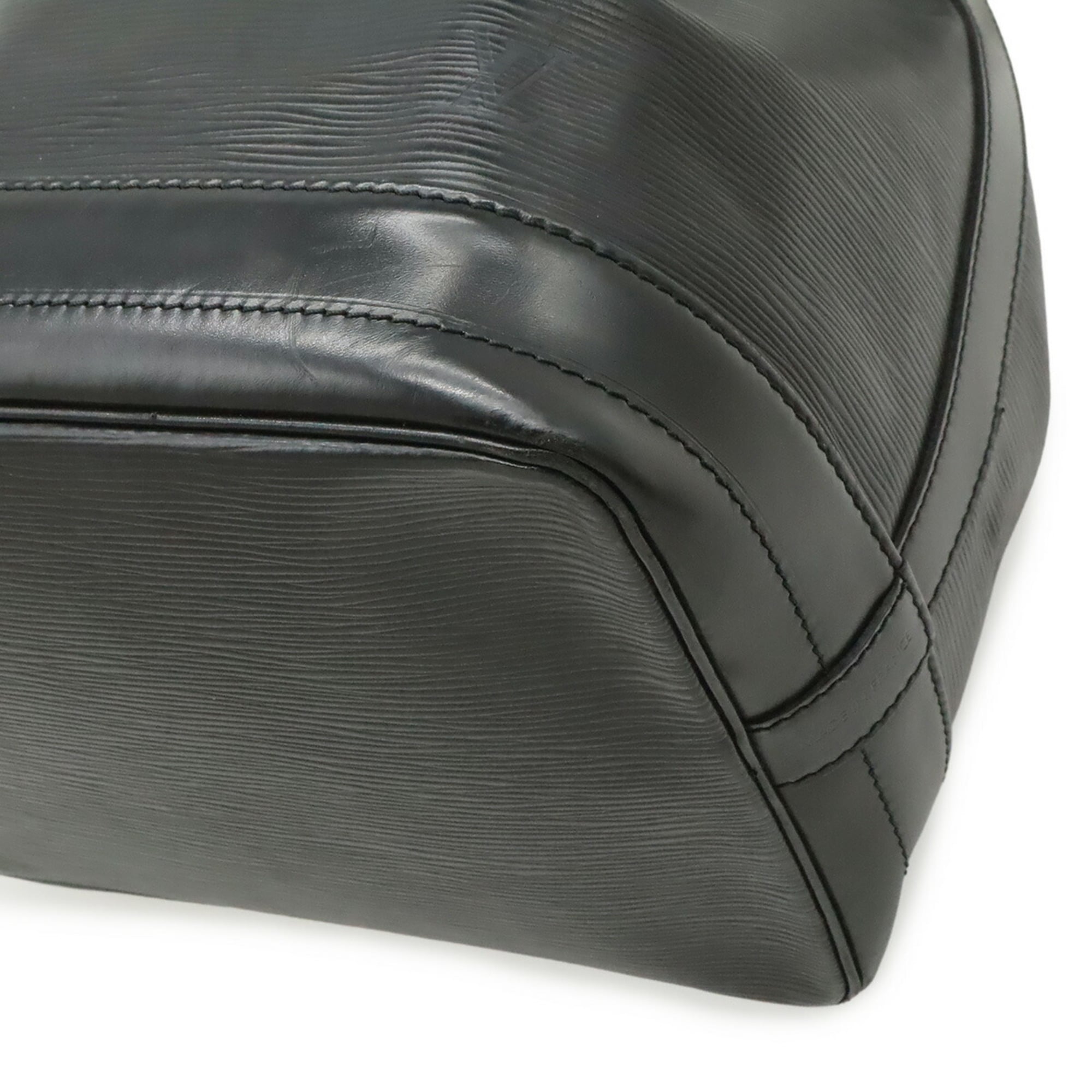 Louis Vuitton Black Noir Epi Leather Shoulder Bag (Pre-Owned)