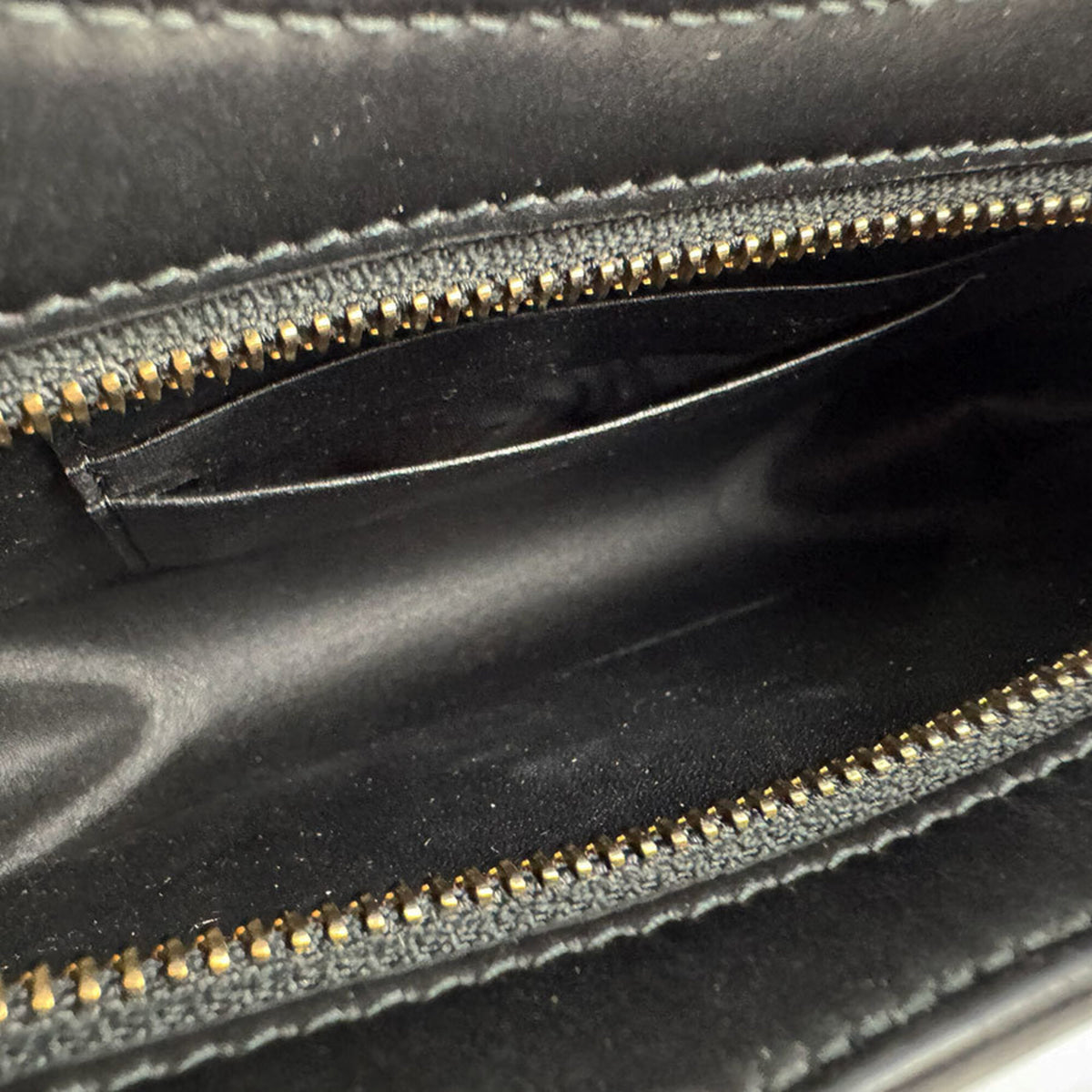 Christian Dior Black Leather Shoulder Bag (Pre-Owned)