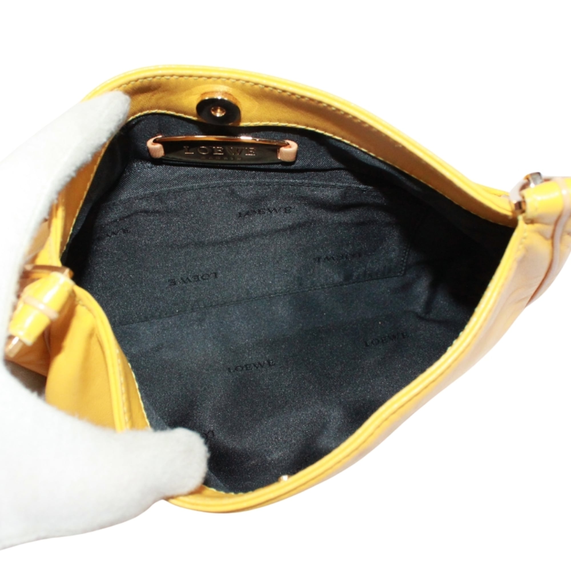 Loewe Yellow Leather Shoulder Bag (Pre-Owned)