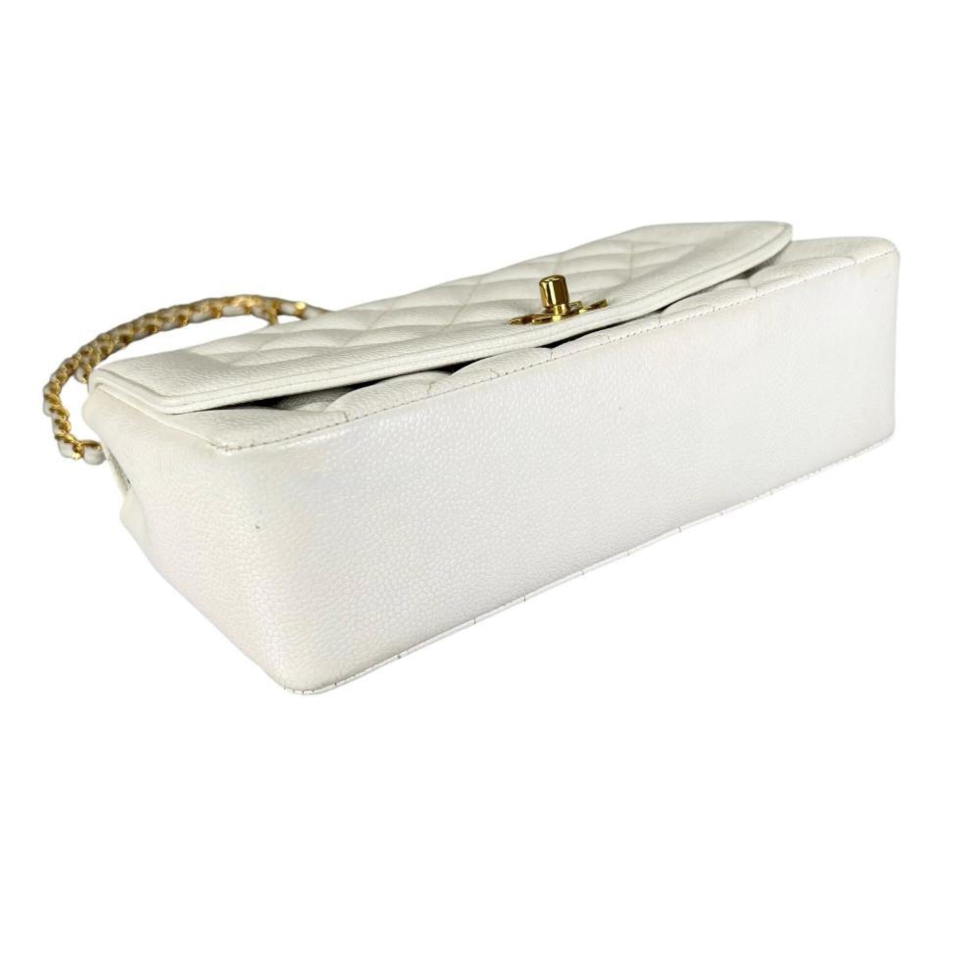 Chanel White Grained Calfskin Shoulder Bag (Pre-Owned)