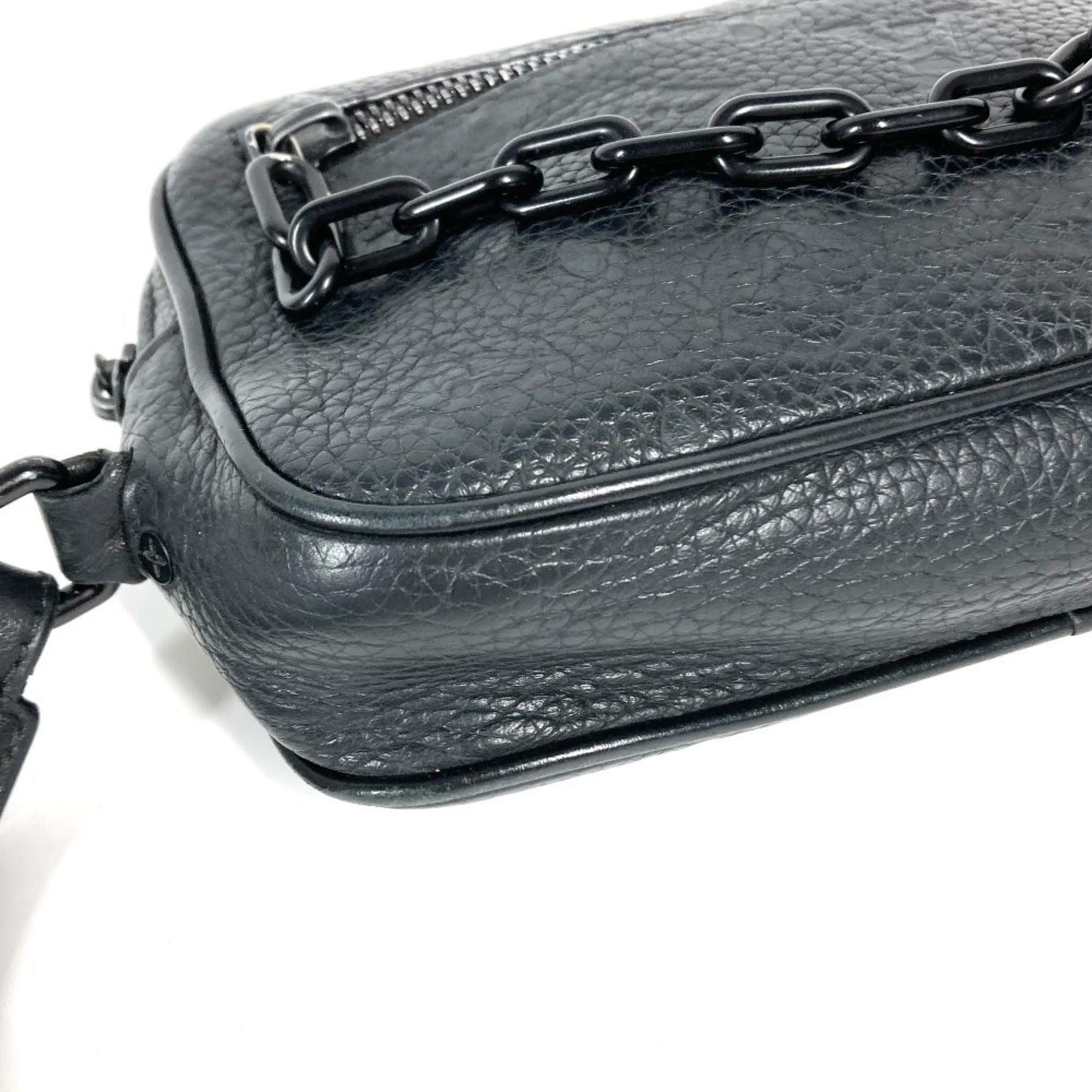 Louis Vuitton Black Noir Leather Clutch Bag Pouch (Pre-Owned)