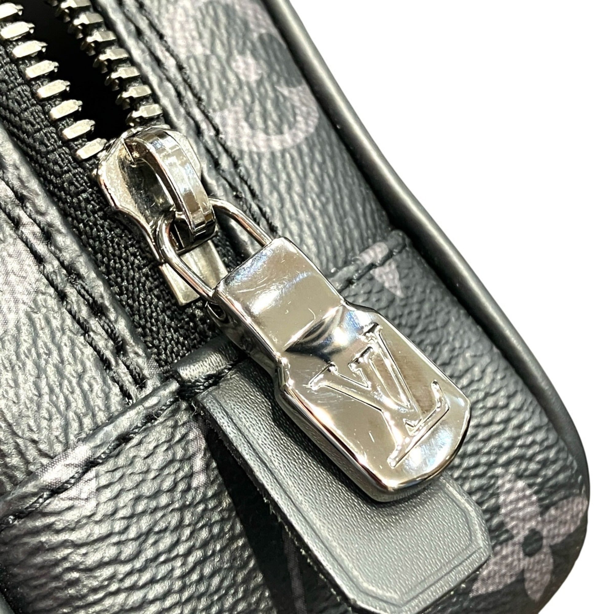 Louis Vuitton Monogram Eclipse Monogram Eclipse Pochette (Pre-Owned)