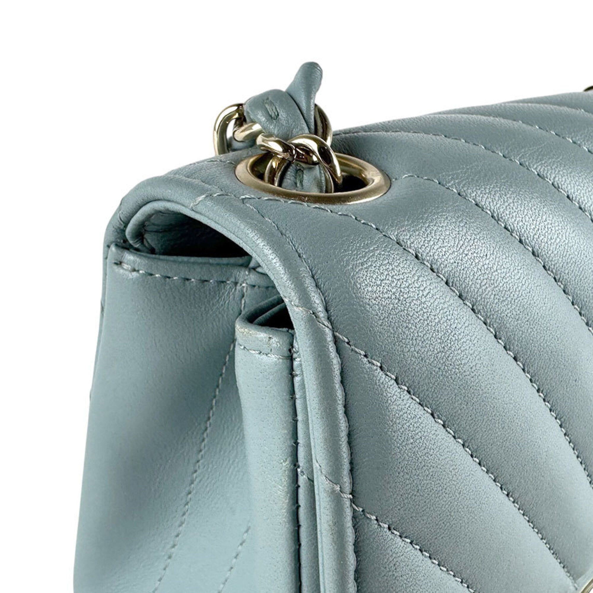 Chanel Blue Gray Leather Shoulder Bag (Pre-Owned)