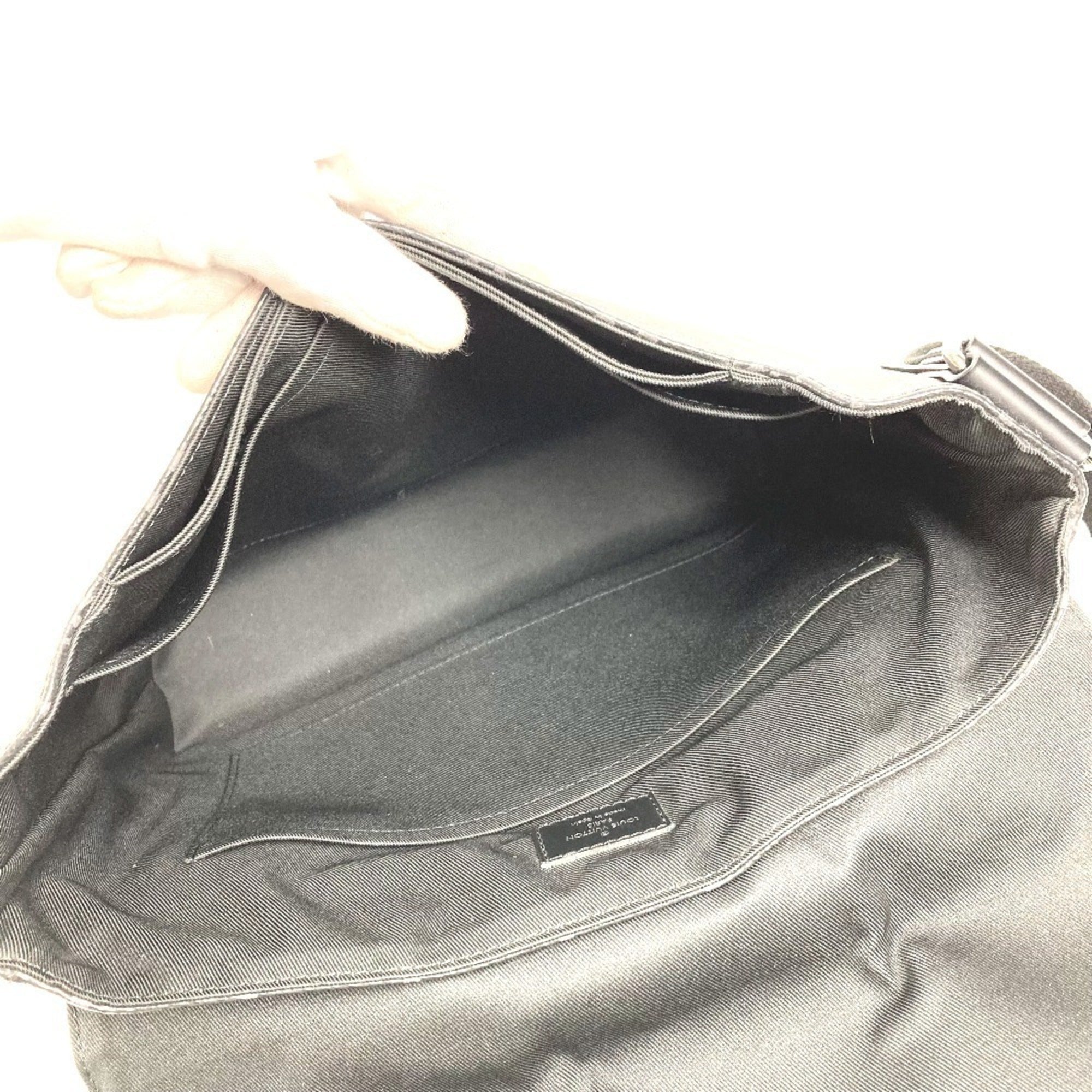 Louis Vuitton Black Monogram Eclipse Monogram Eclipse Shoulder Bag (Pre-Owned)