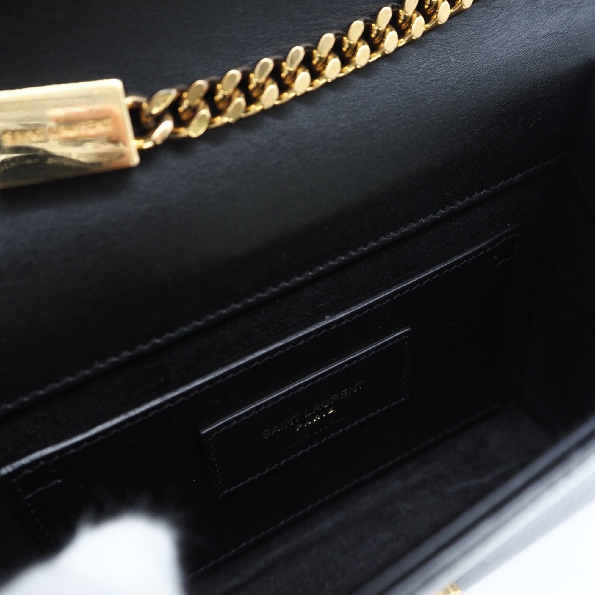 Yves Saint Laurent Black Leather Shoulder Bag (Pre-Owned)