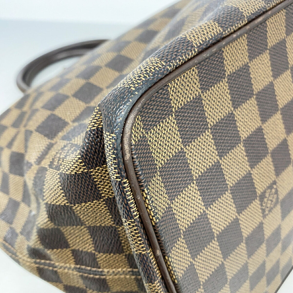 Louis Vuitton Ebene Handbag (Pre-Owned)