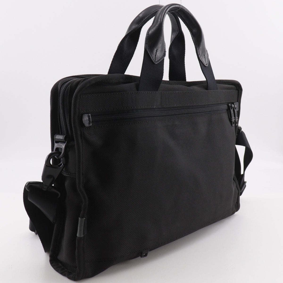 Tumi Black Nylon Canvas Briefcase (Pre-Owned)