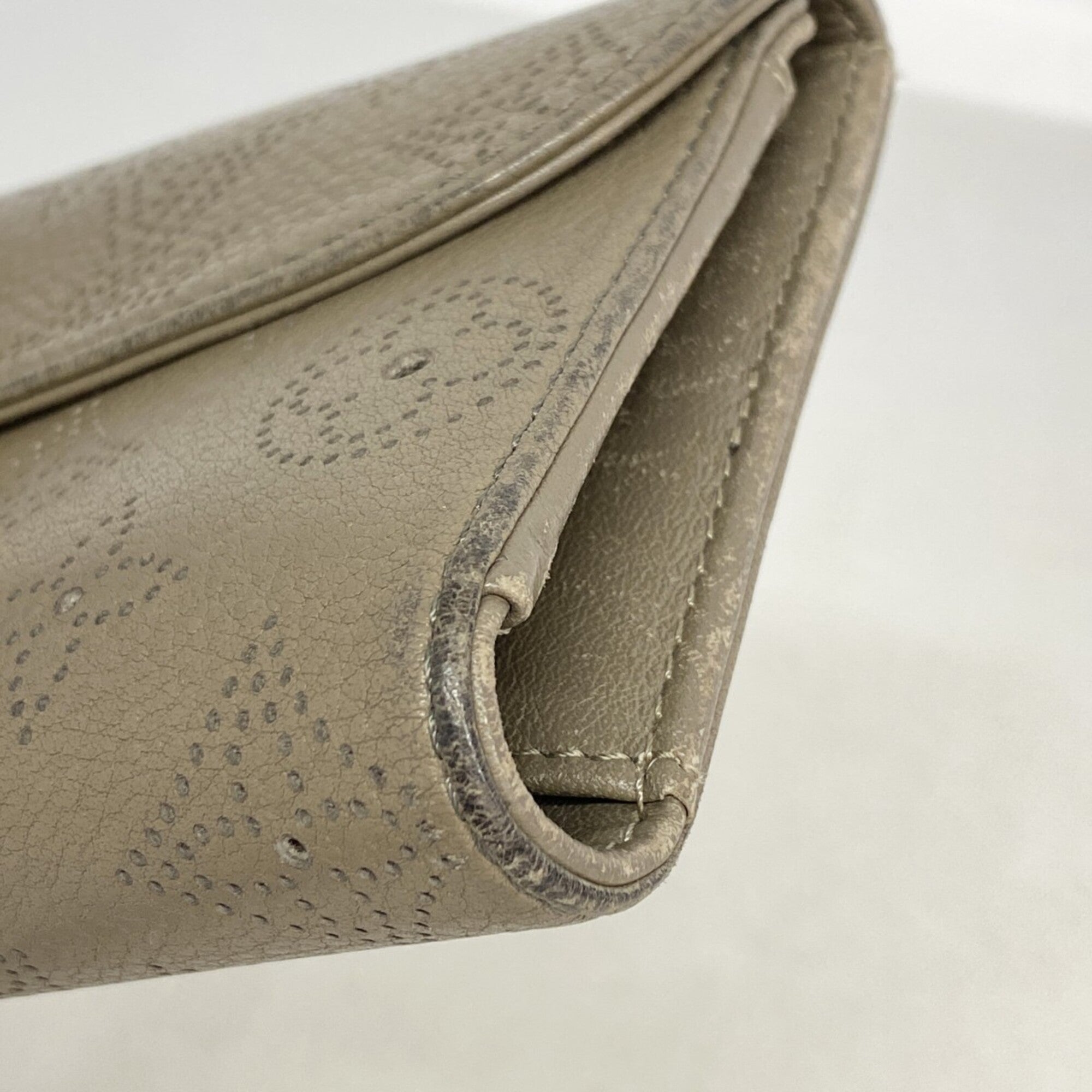 Louis Vuitton Taupe Long Wallet (Bi-Fold) (Pre-Owned)