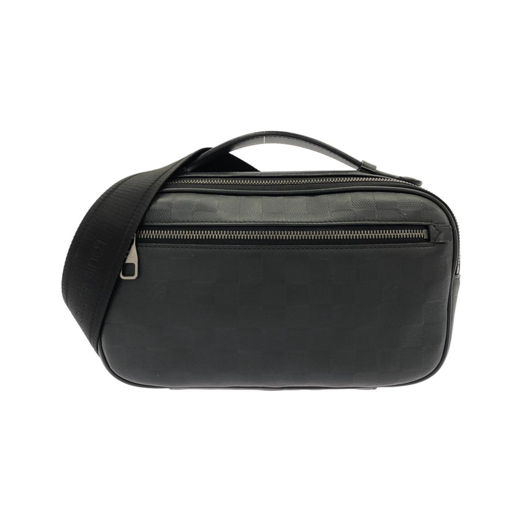 Louis Vuitton Black Leather Shoulder Bag (Pre-Owned)