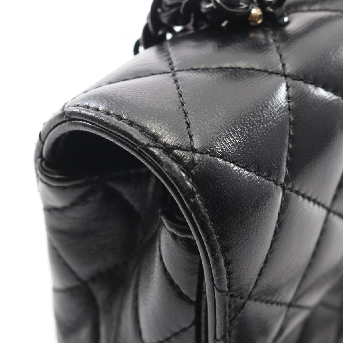 Chanel Black Leather Handbag Shoulder Bag (Pre-Owned)