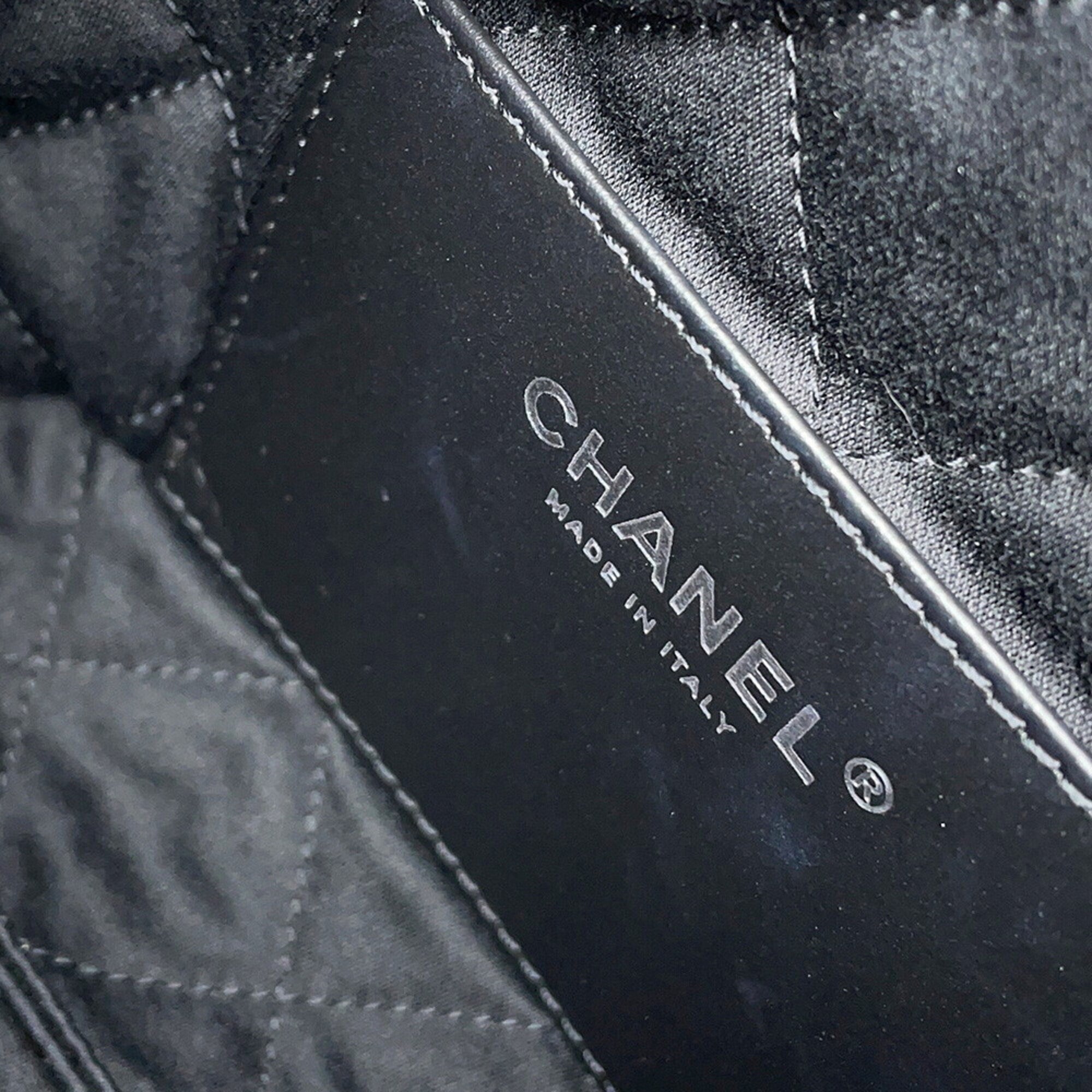 Chanel Black Handbag (Pre-Owned)