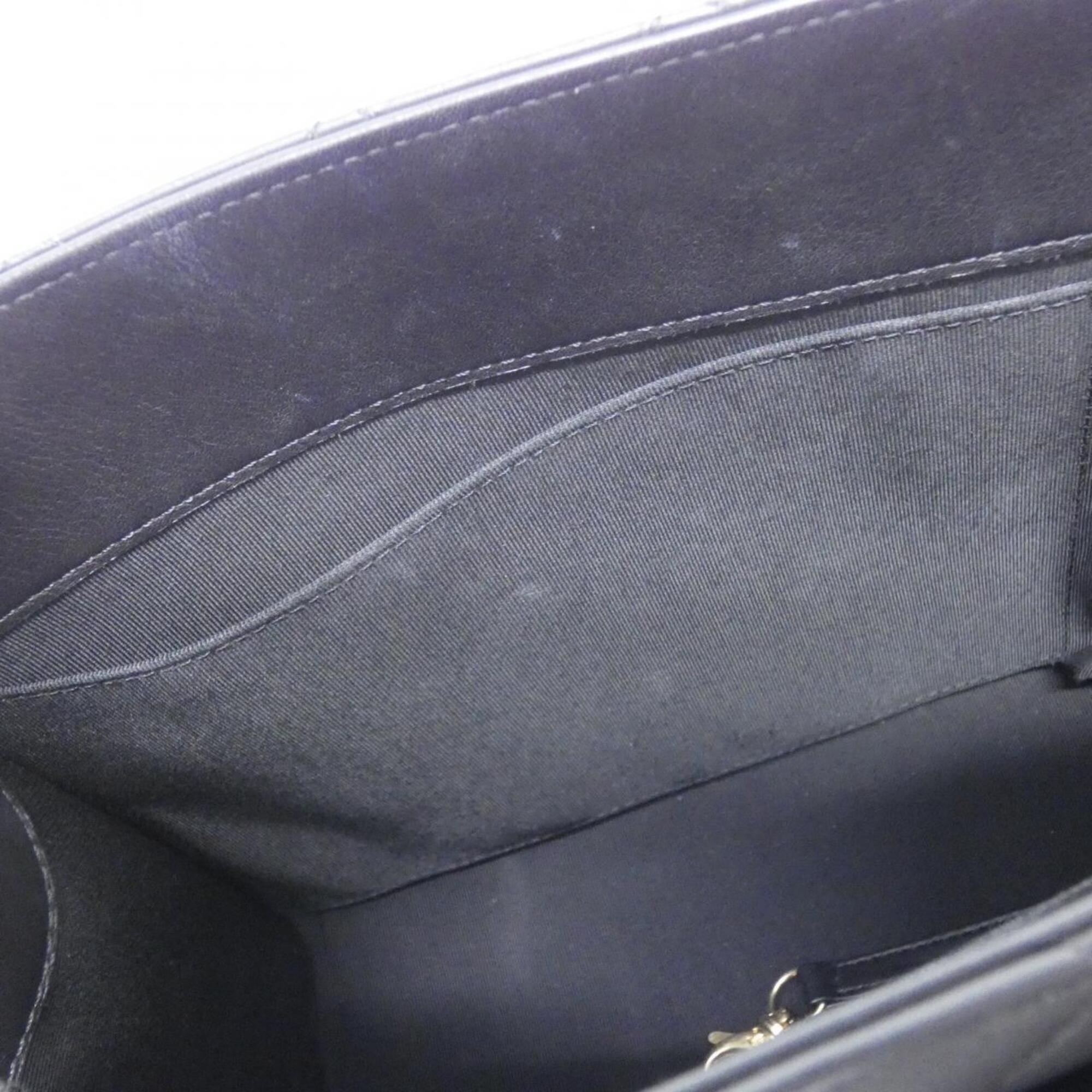 Chanel Black Leather Shoulder Bag (Pre-Owned)