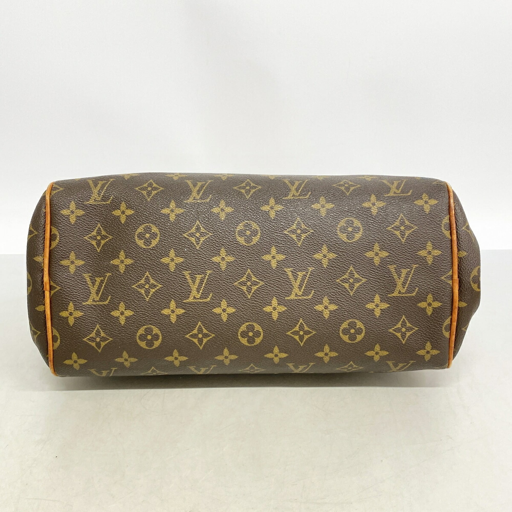 Louis Vuitton Brown Shoulder Bag (Pre-Owned)