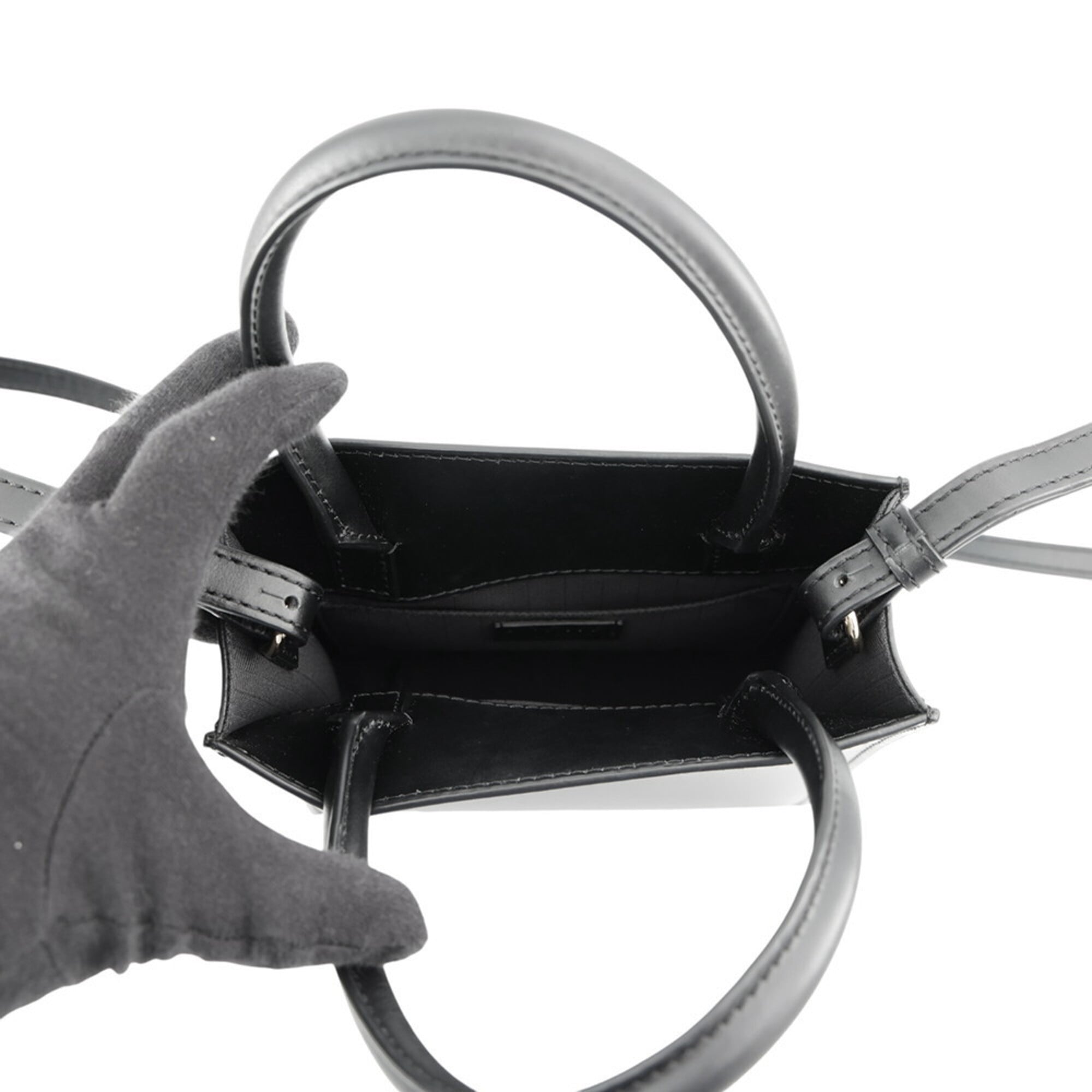 Loewe Black Leather Handbag (Pre-Owned)