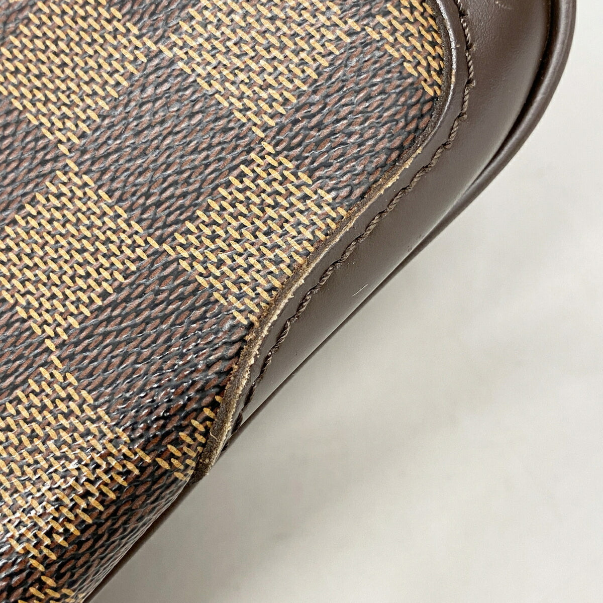 Louis Vuitton Ebene Handbag (Pre-Owned)