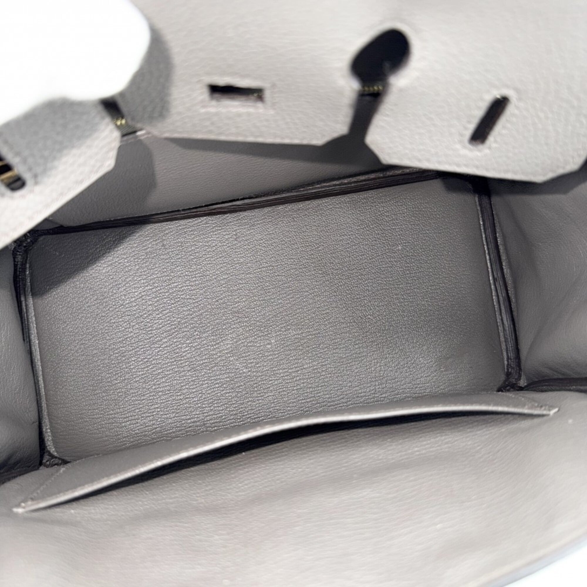 Hermes Gray Leather Handbag (Pre-Owned)