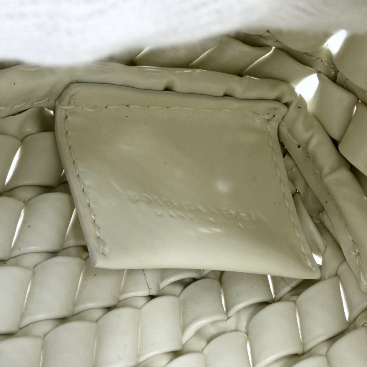Bottega Veneta White Leather Clutch Bag Pouch (Pre-Owned)