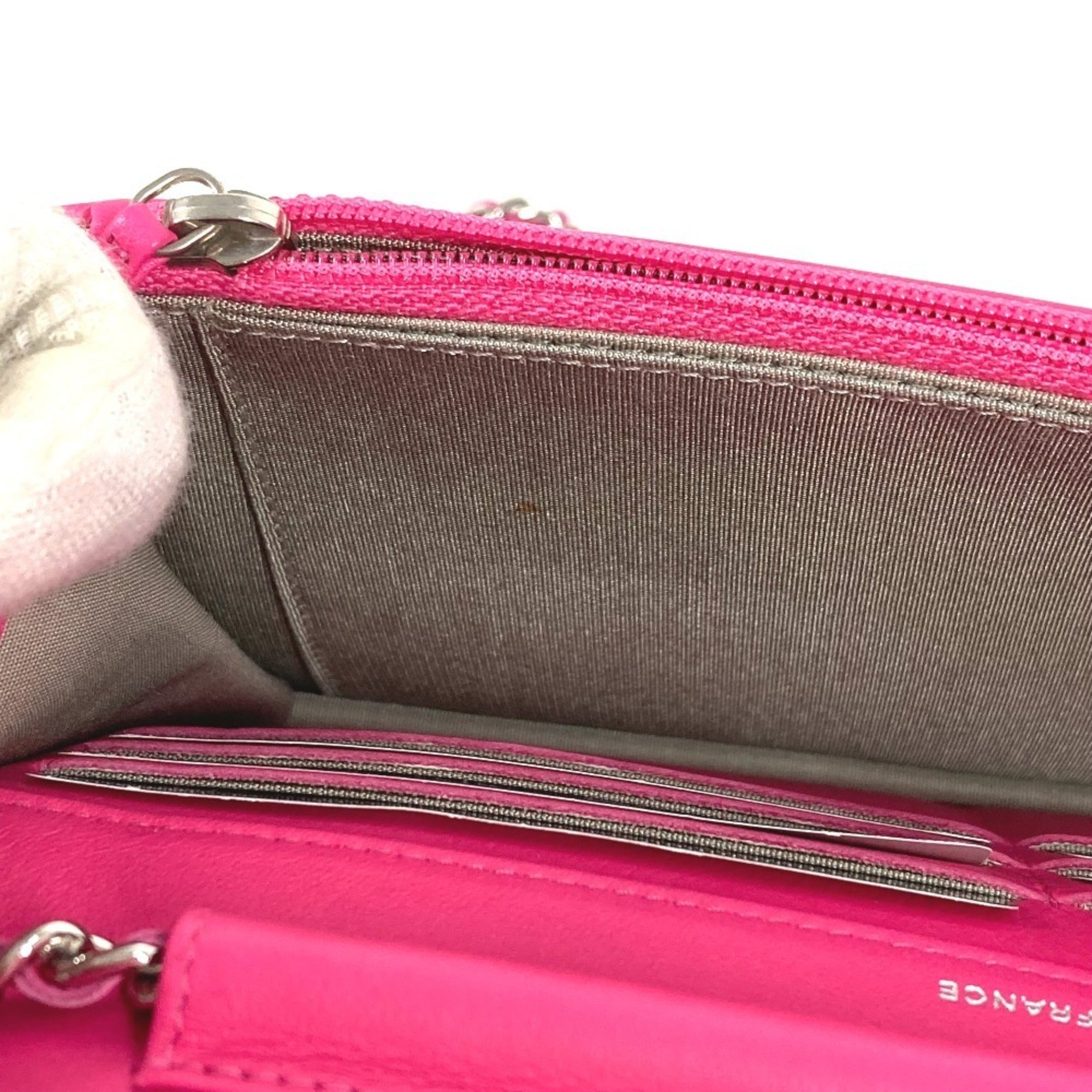 Chanel Pink Patent Leather Chain/Shoulder Wallet (Pre-Owned)