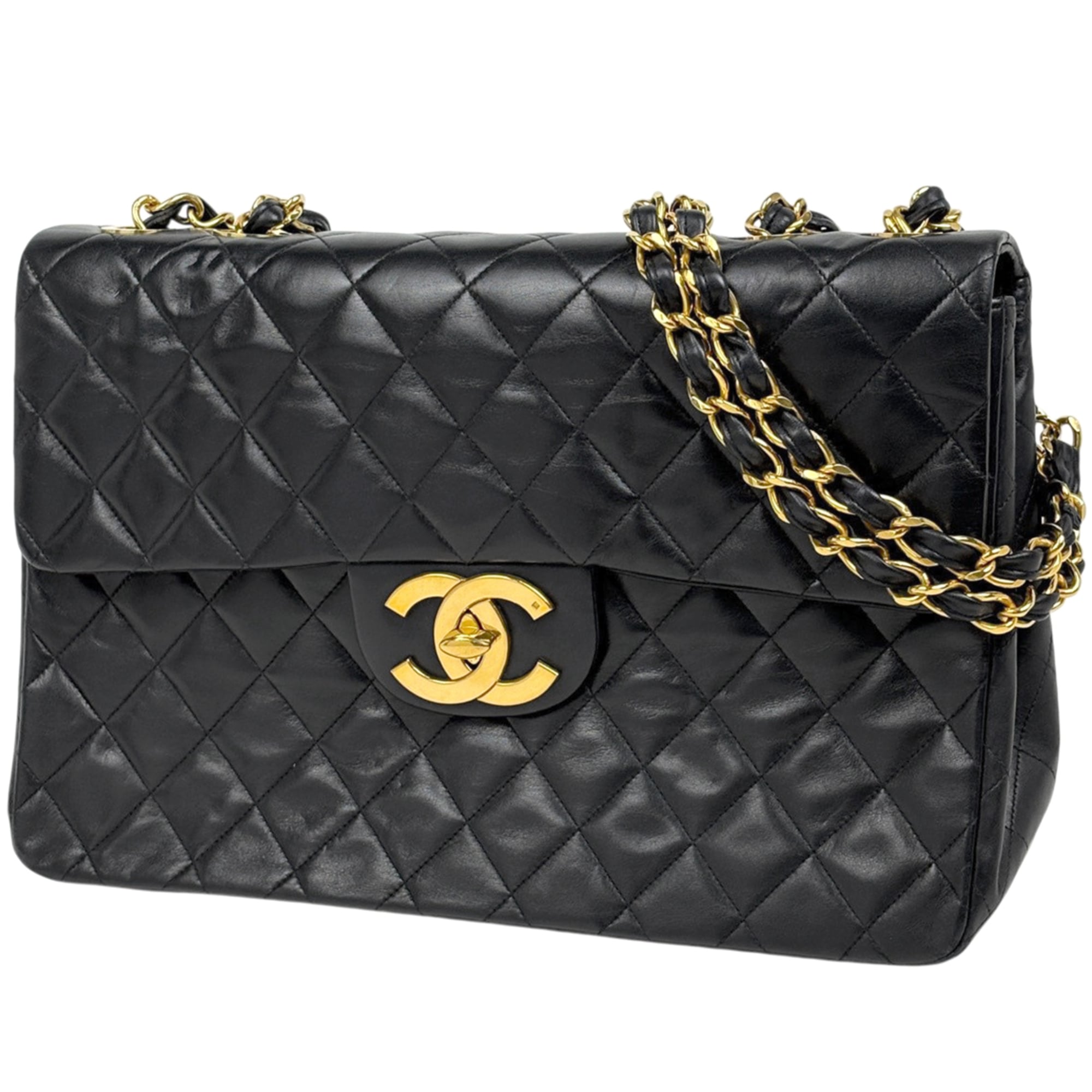 Chanel Matelasse Black Leather Shoulder Bag (Pre-Owned)