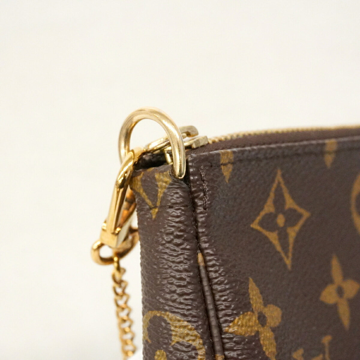 Louis Vuitton Brown Pouch (Pre-Owned)