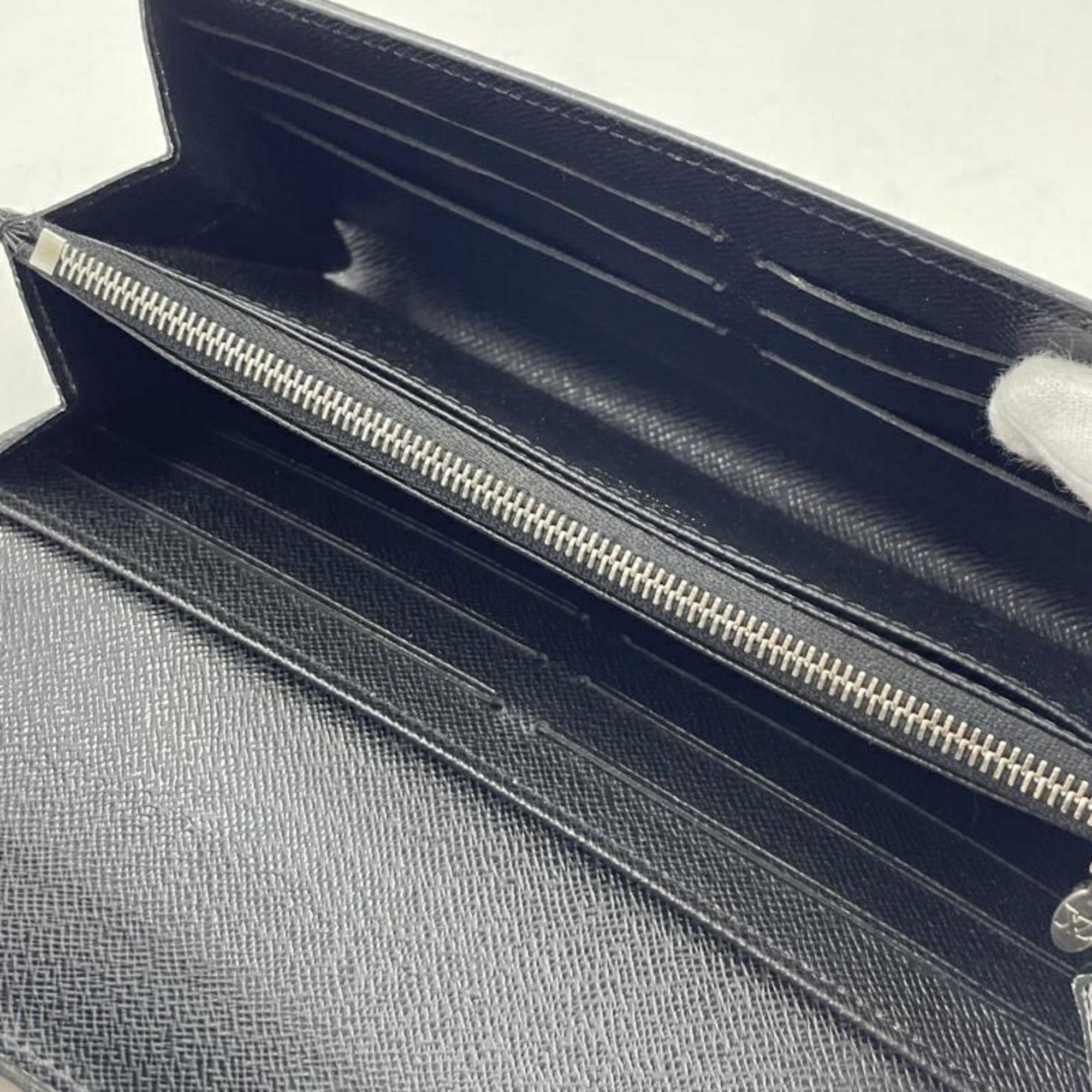 Louis Vuitton Epi Black Epi Leather Long Wallet (Bi-Fold) (Pre-Owned)