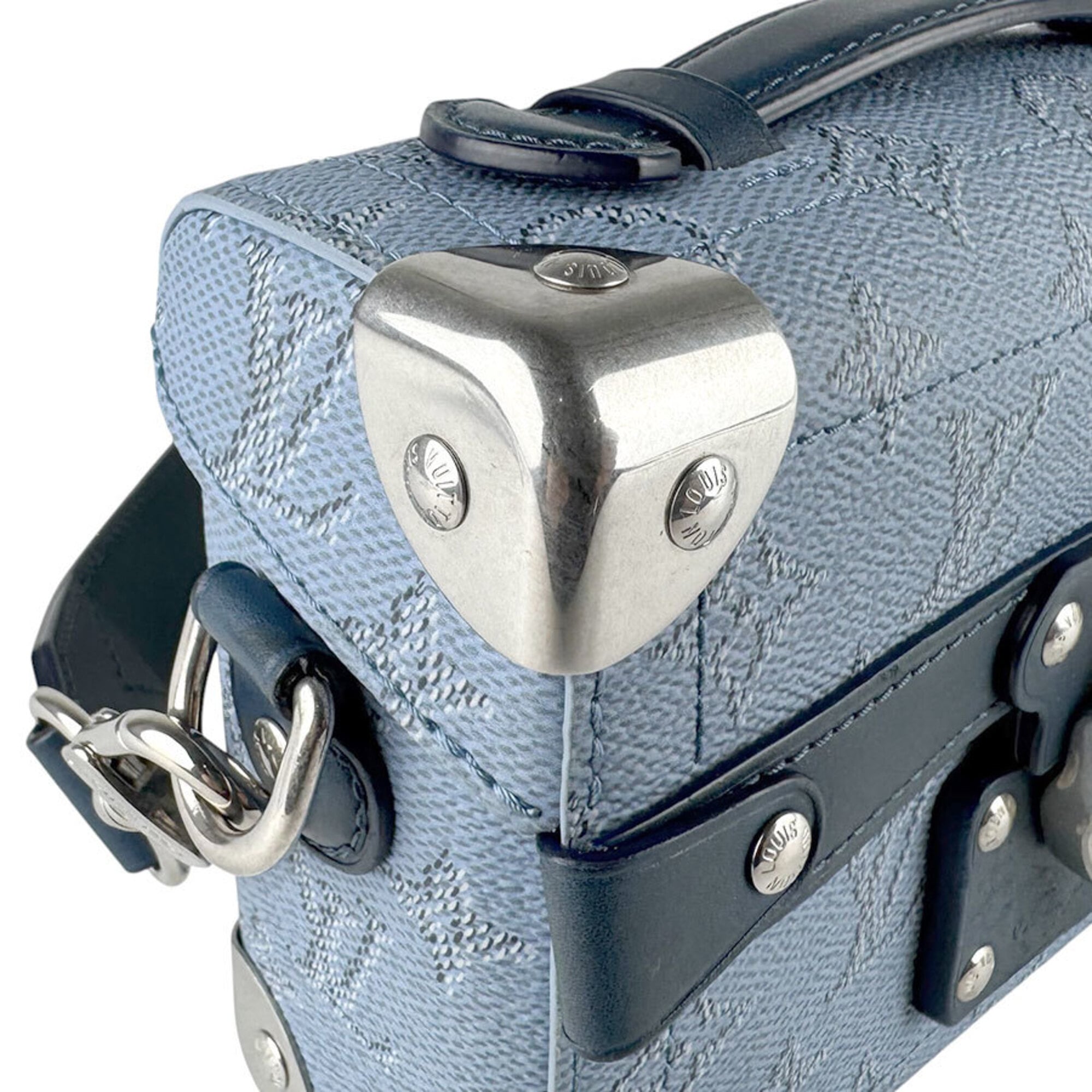 Louis Vuitton Blue Monogram Shoulder Bag (Pre-Owned)