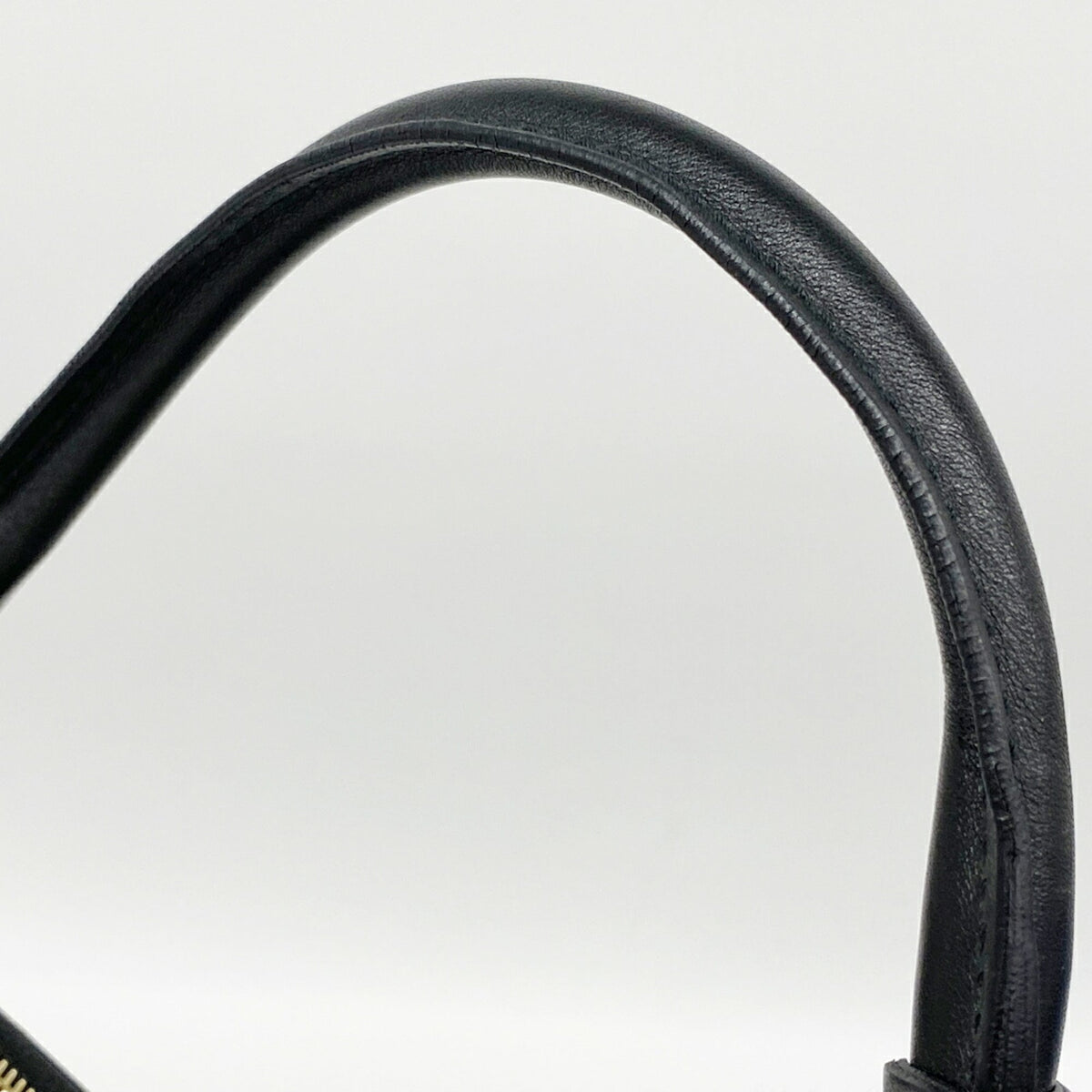 Gucci Black Leather Shoulder Bag (Pre-Owned)