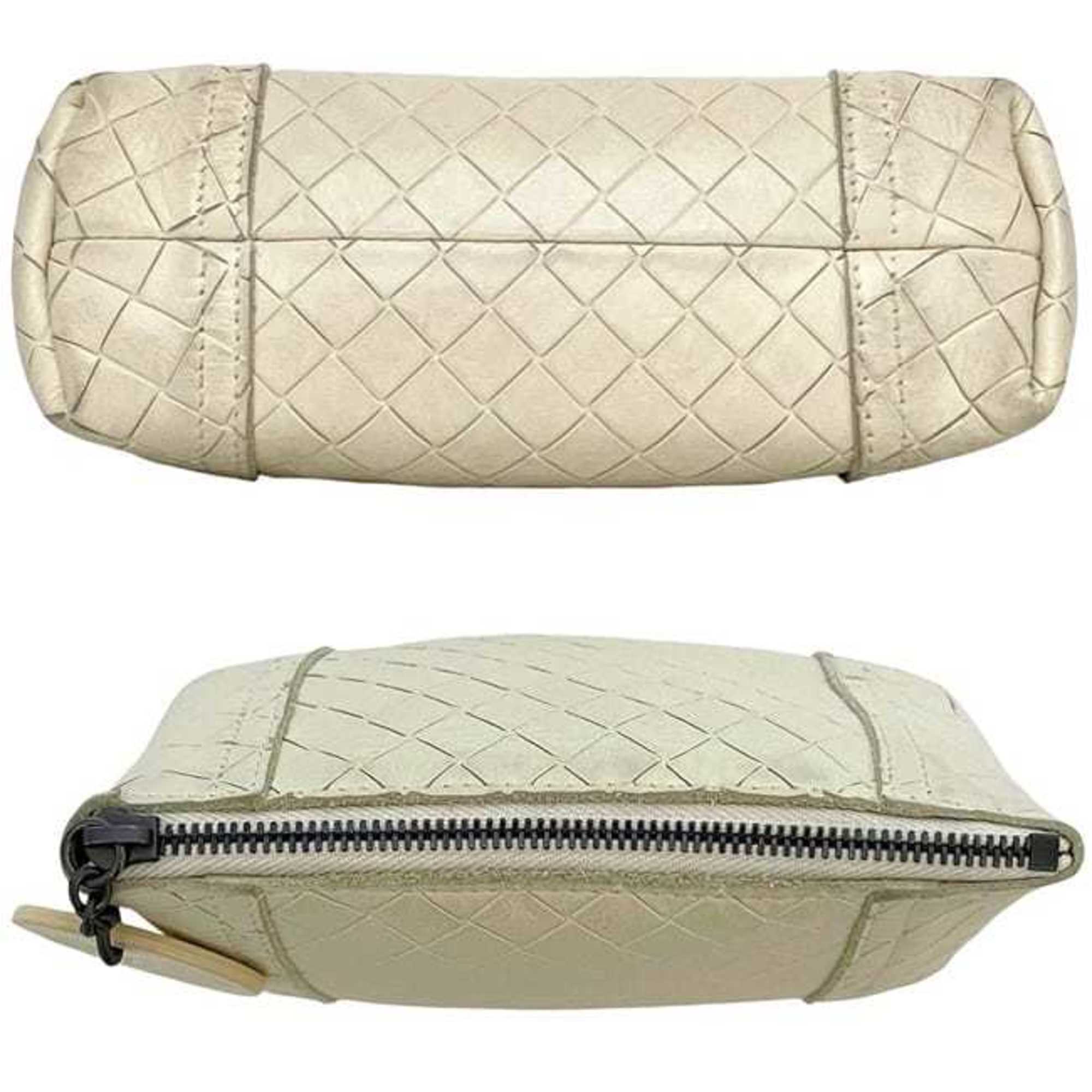 Bottega Veneta White Leather Pouch (Pre-Owned)