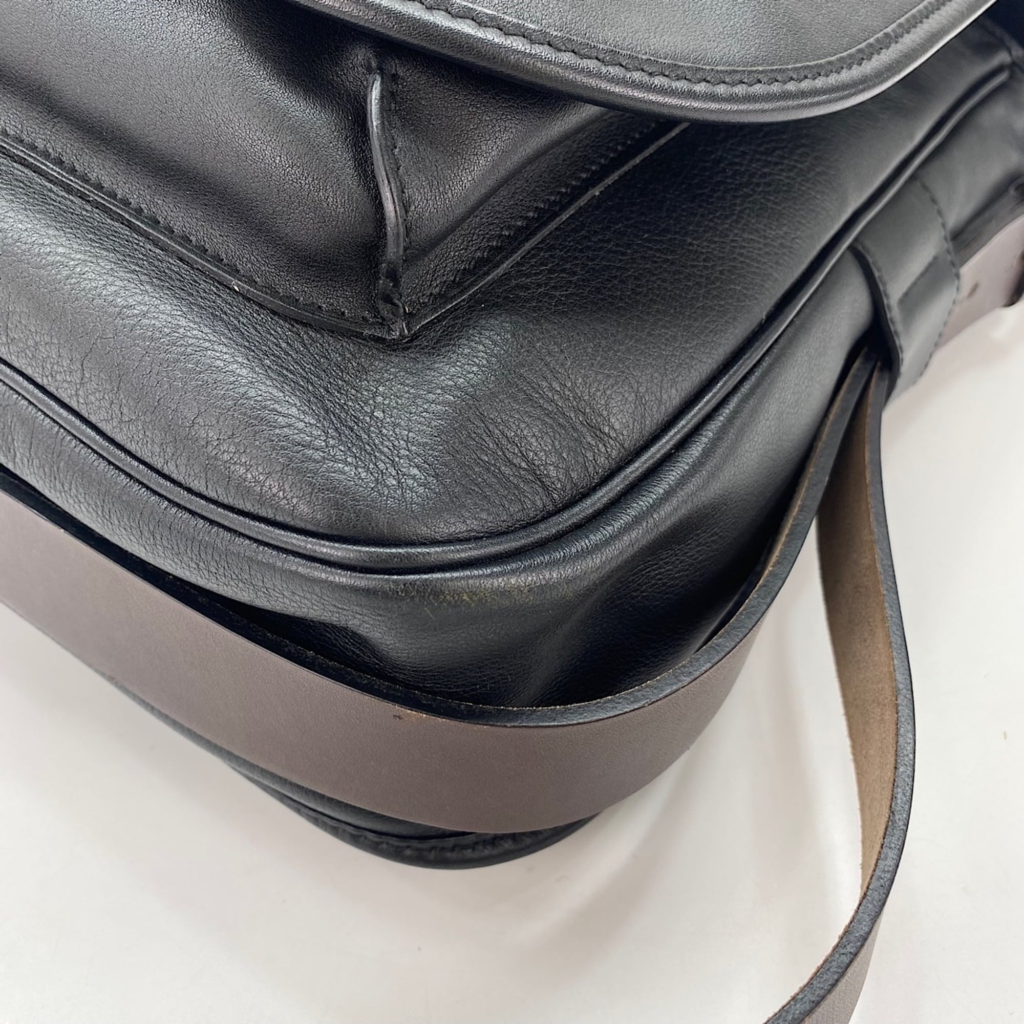 Hermes Black Crossbody Bag Messenger Bag (Pre-Owned)