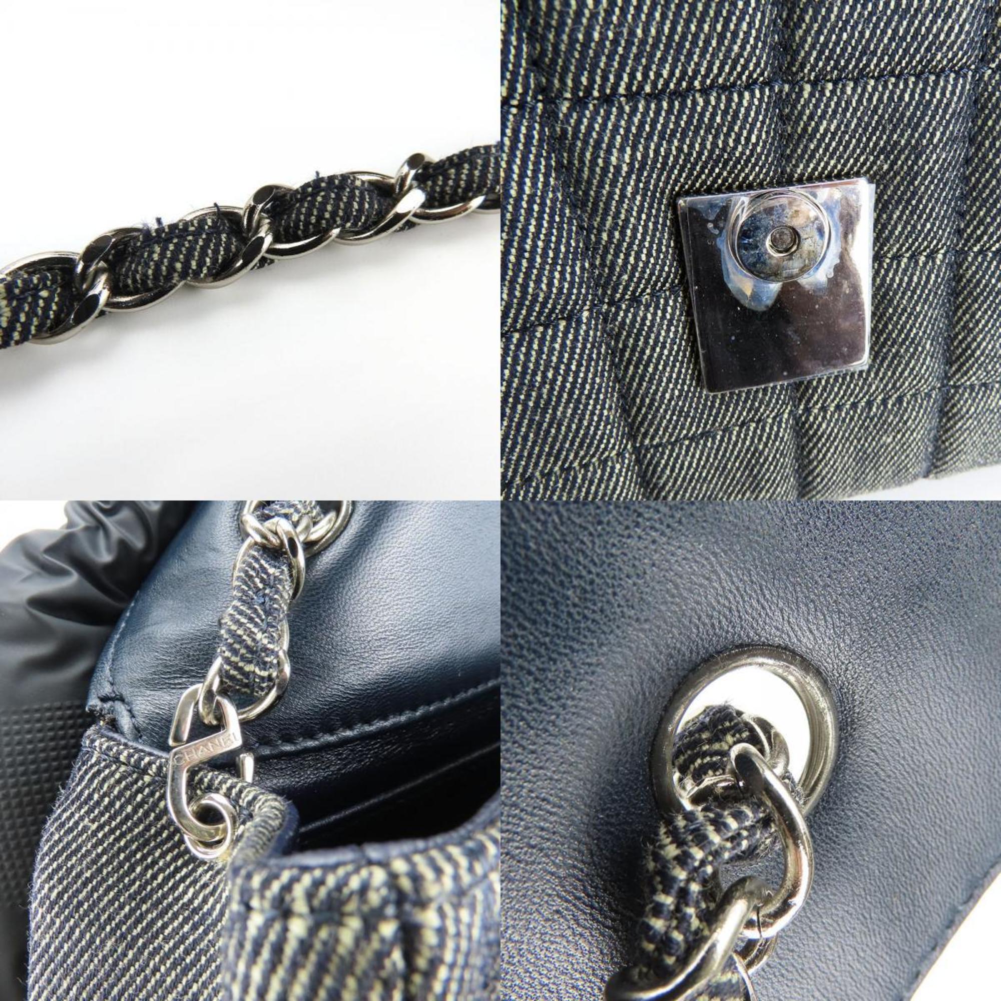 Chanel Navy Denim Shoulder Bag (Pre-Owned)