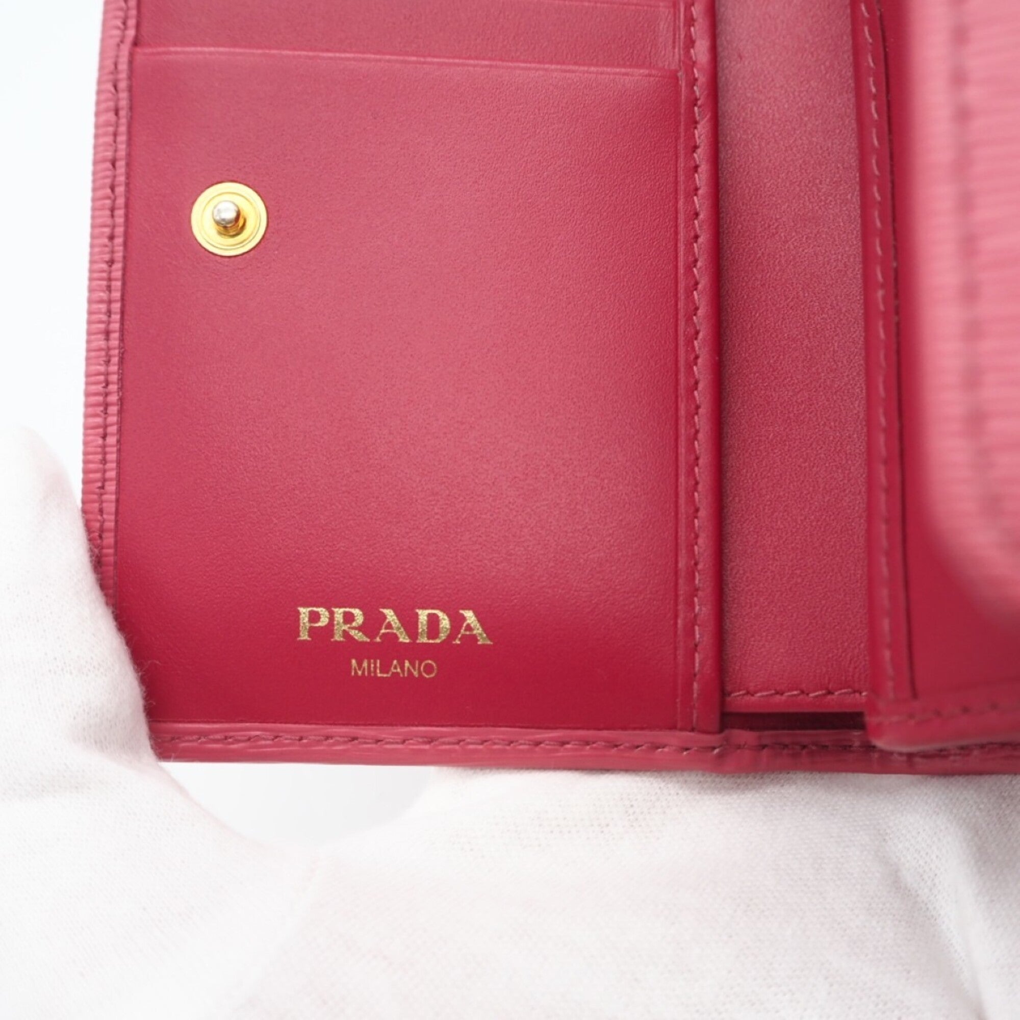 Prada Pink Leather Wallet (Tri-Fold) (Pre-Owned)